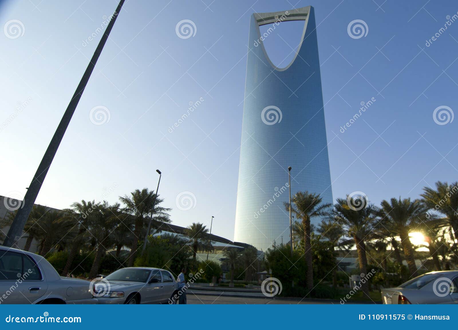 riyadh - october 21: al mamlaka tower and surroundings on october 21, 2007 in riyadh, saudi arabia.