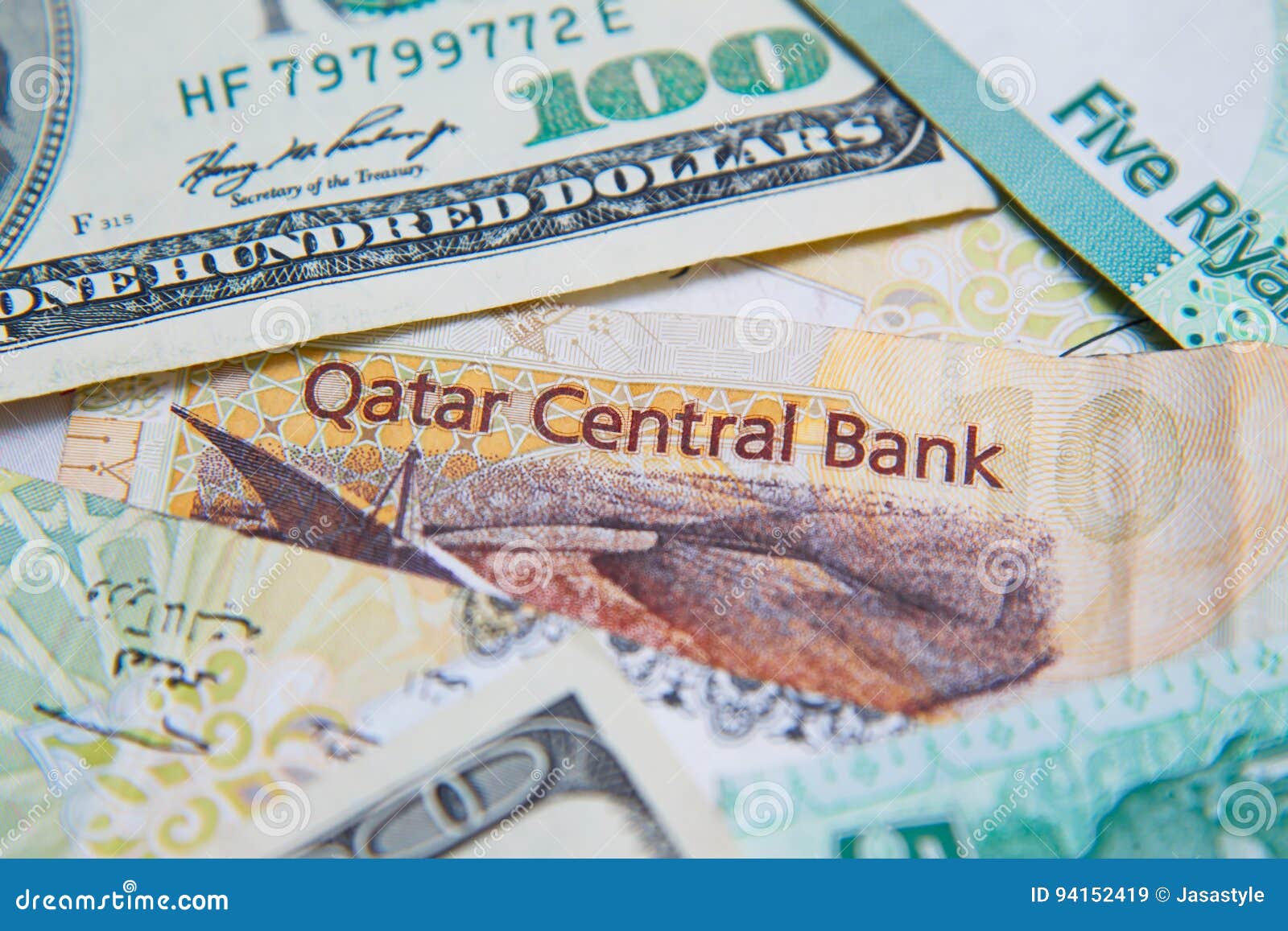 Riyals De Qatari Y Dólares Americanos, Imagen de archivo Imagen de