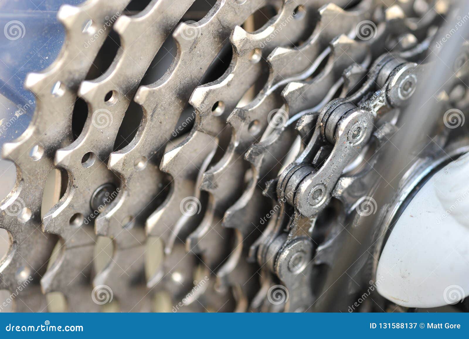 Bicycle cogwheel and chain stock image. Image of rear 131588137