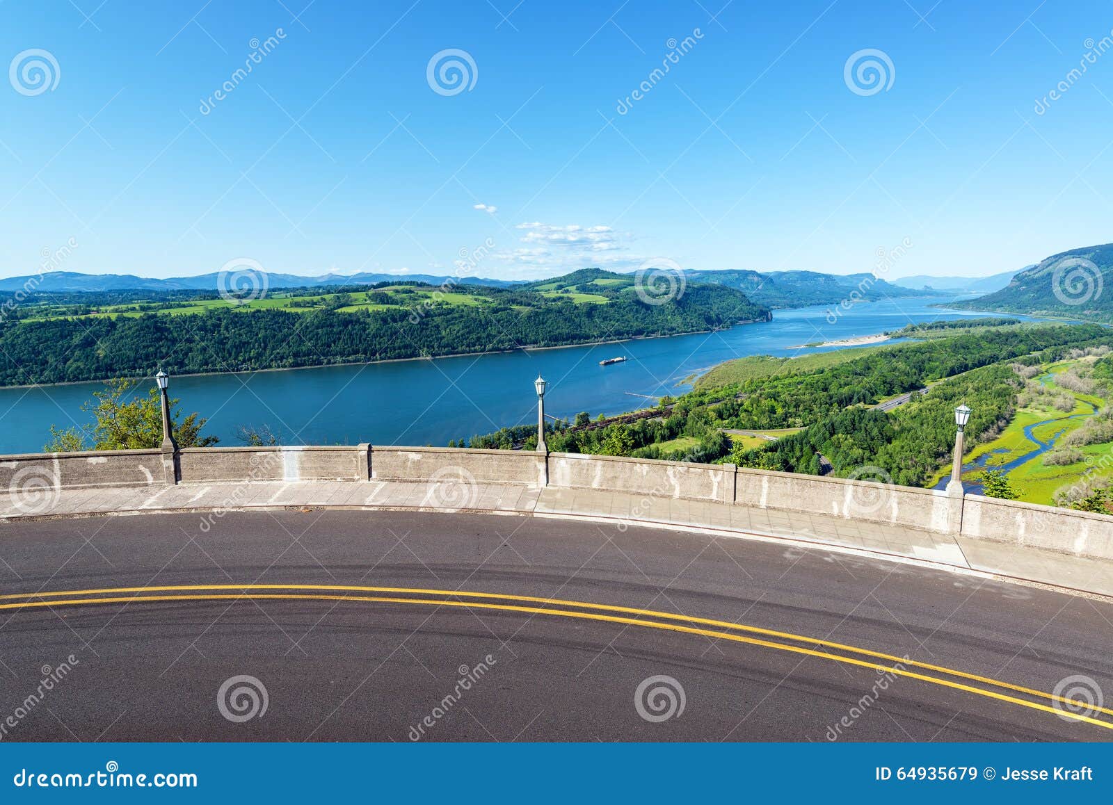 Road and Columbia River View Stock Image Image of mountain, landmark