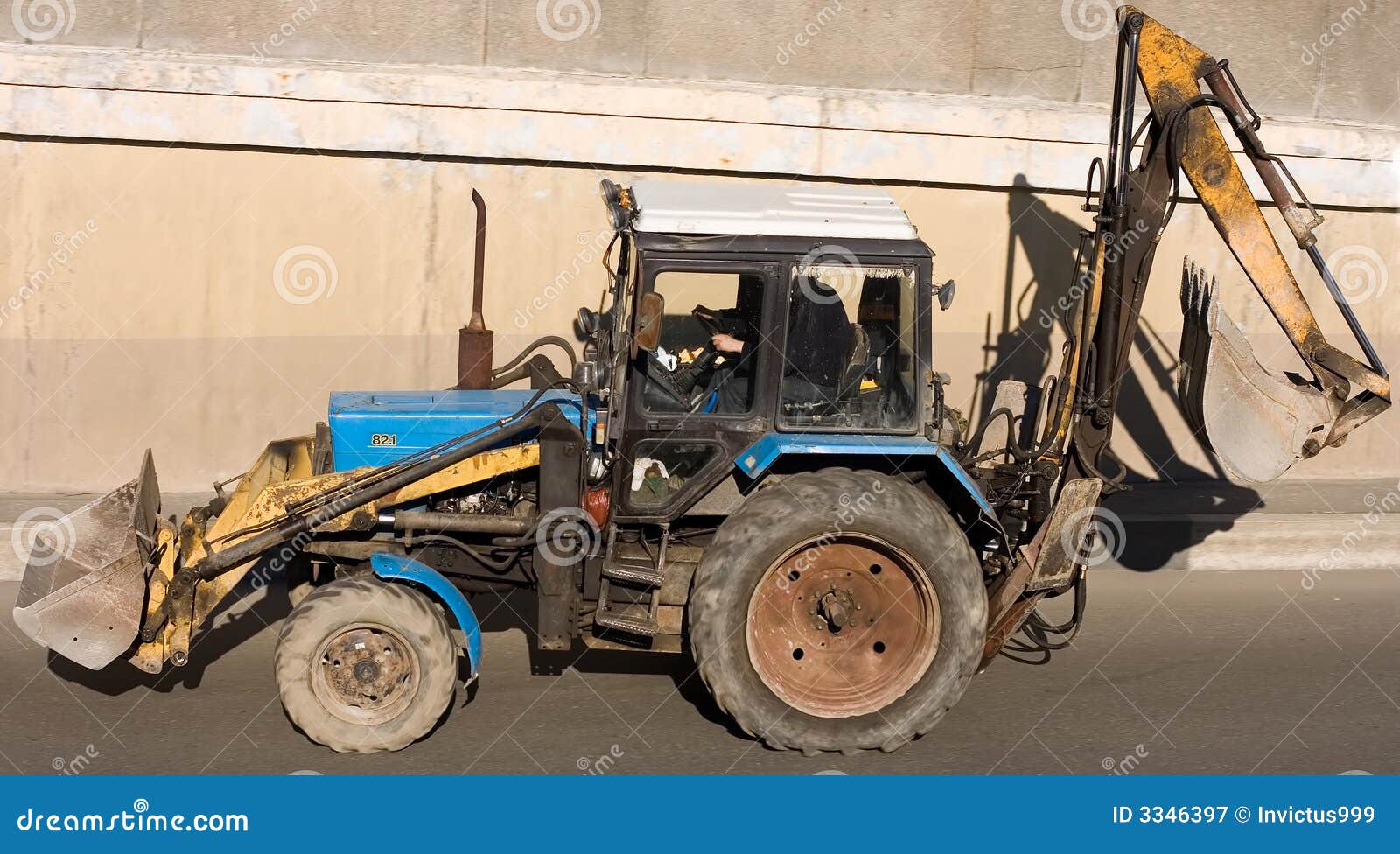 Road construction tractor stock image. Image of dirt, lift 3346397