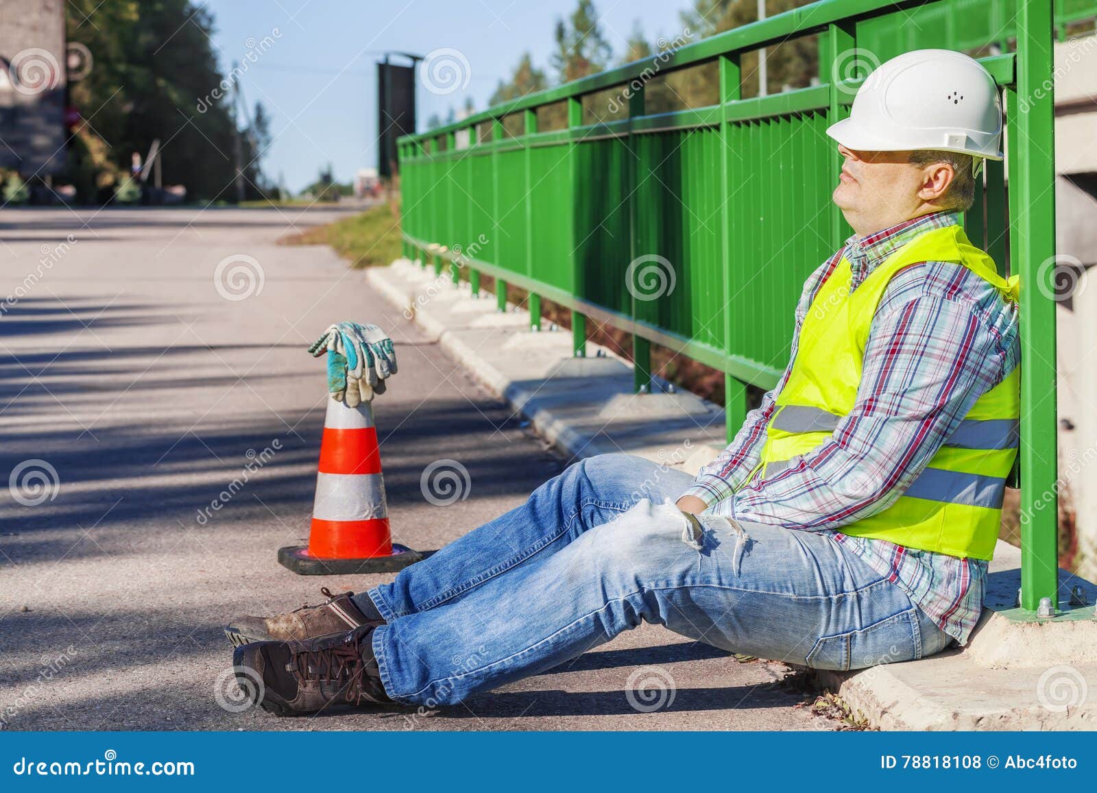 Road Construction Worker Stock Images 12 487 Photos road-construction-worker-stock-images-12-487-photos