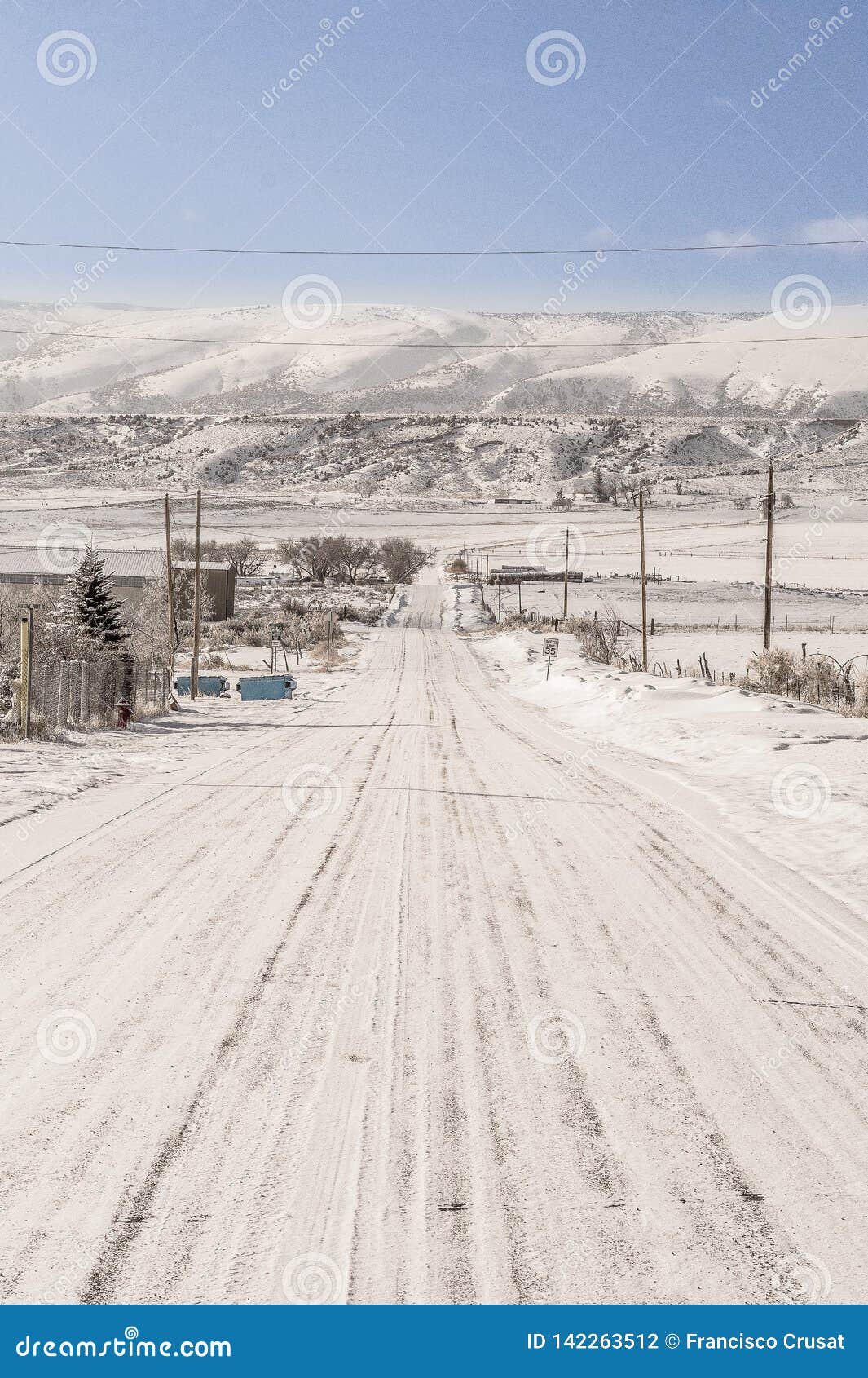 The road in Manila, Utah stock photo. Image of road 142263512