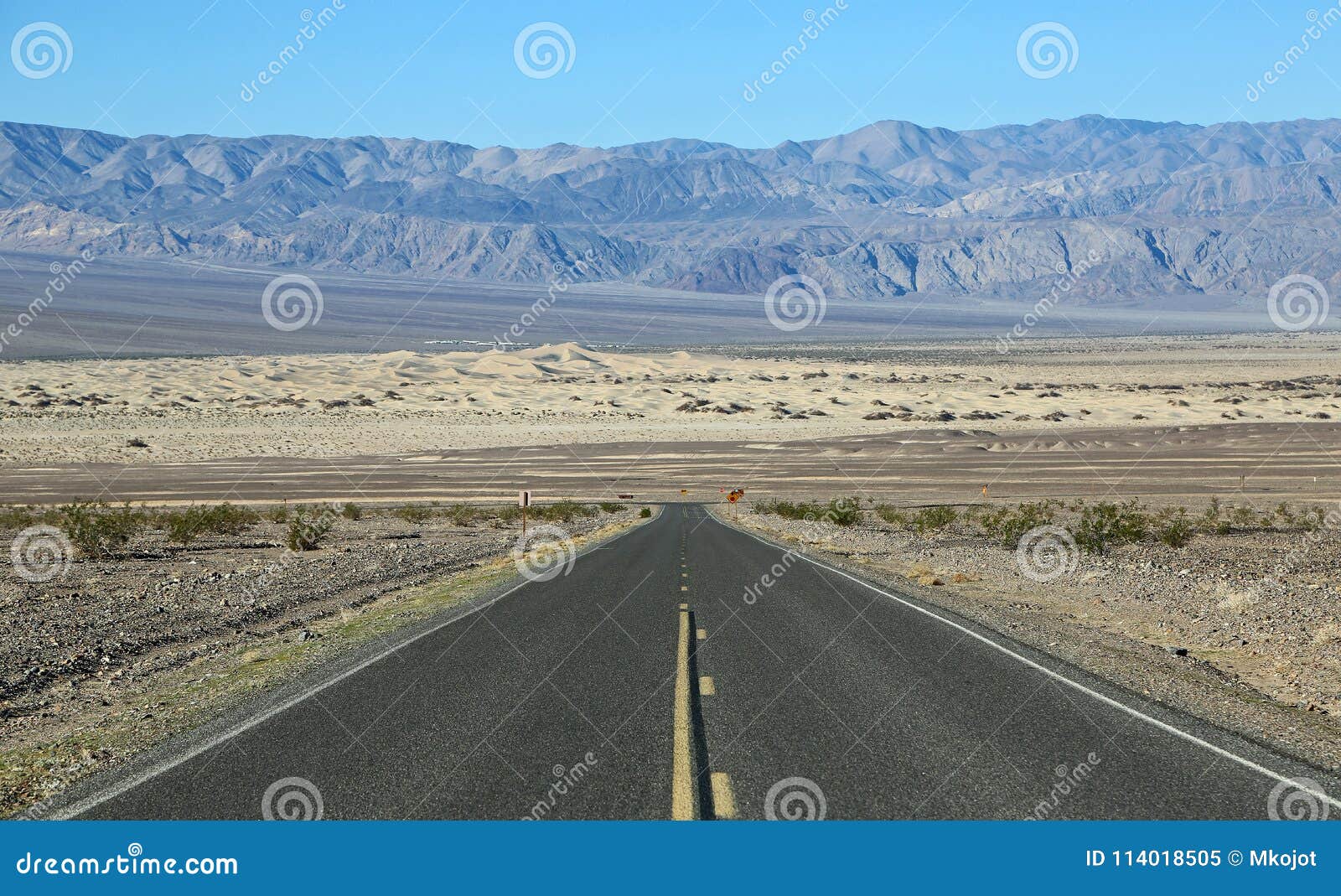 The Road and Mesquite Flat Sand Dunes Stock Image - Image of mountain ...