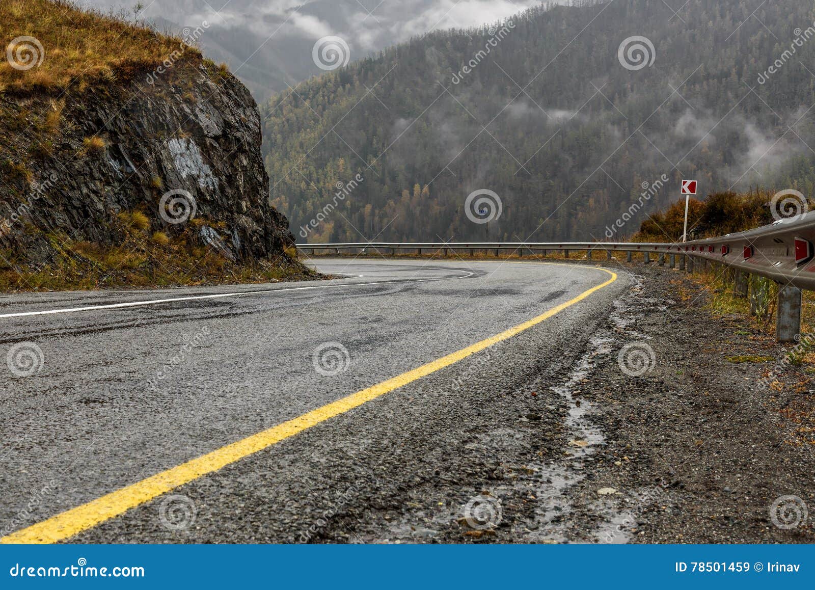 Road Mountains Fog Hairpin Curve Stock Image Image Of Remote