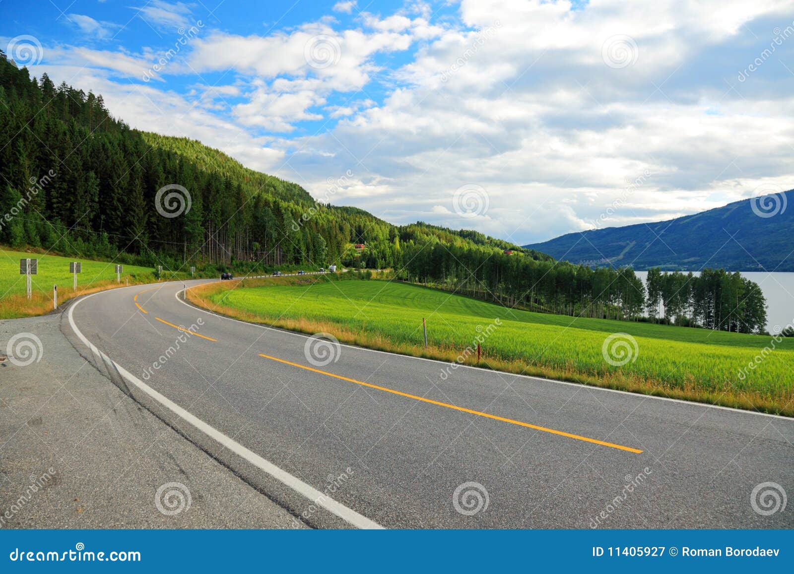 mountains road sky landscape mountain summer travel empty highway nature asphalt green forest rural way blue beautiful trip route