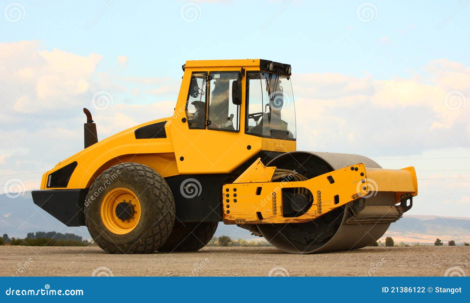 Road roller stock photo. Image of headlamp, level, avenue - 21386122