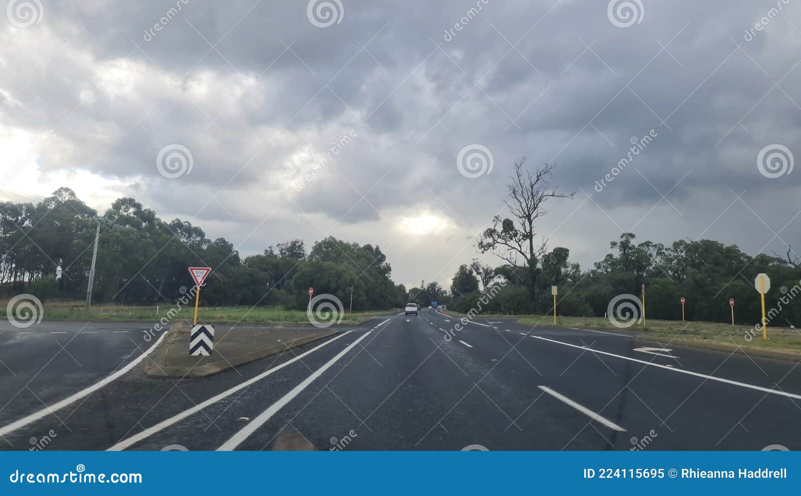 Road to perth stock image. Image of road, lane, tarmac 224115695