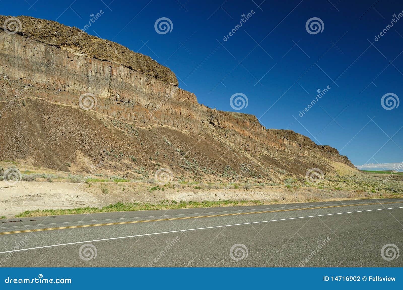 Roadside rock cliff stock photo. Image of colfax, state 14716902