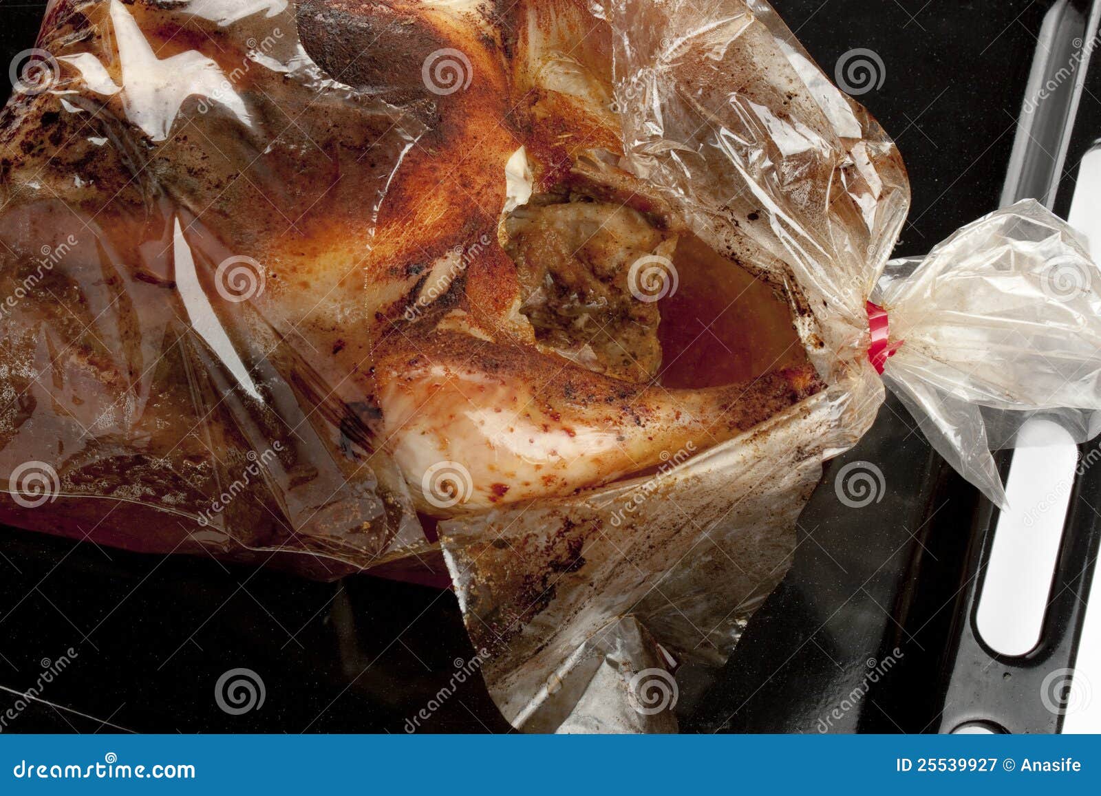 https://thumbs.dreamstime.com/z/roasted-chicken-bag-25539927.jpg