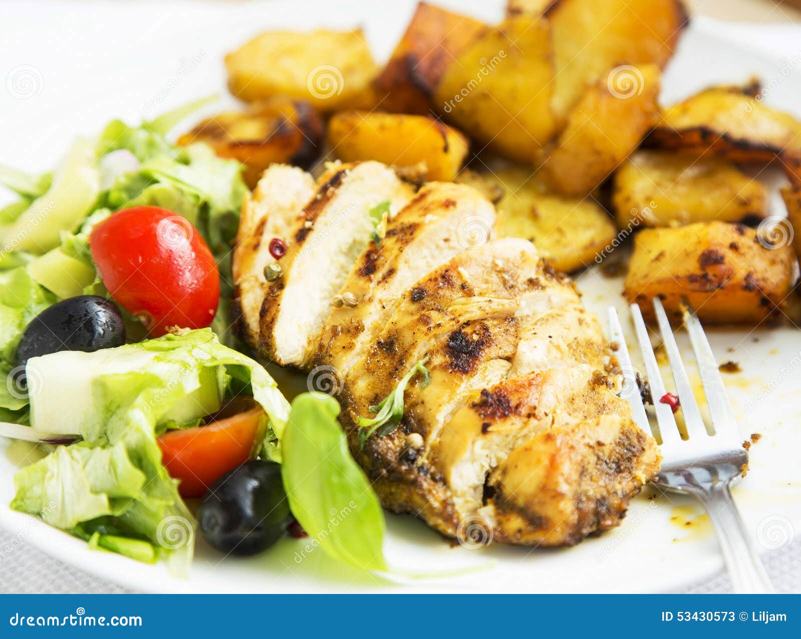 Roasted Chicken Breast With Sweet Potatoes And Salad Garnish Stock easy-healthy-meal-prep-easy-healthy-recipes-healthy-lunch-sheet-pan