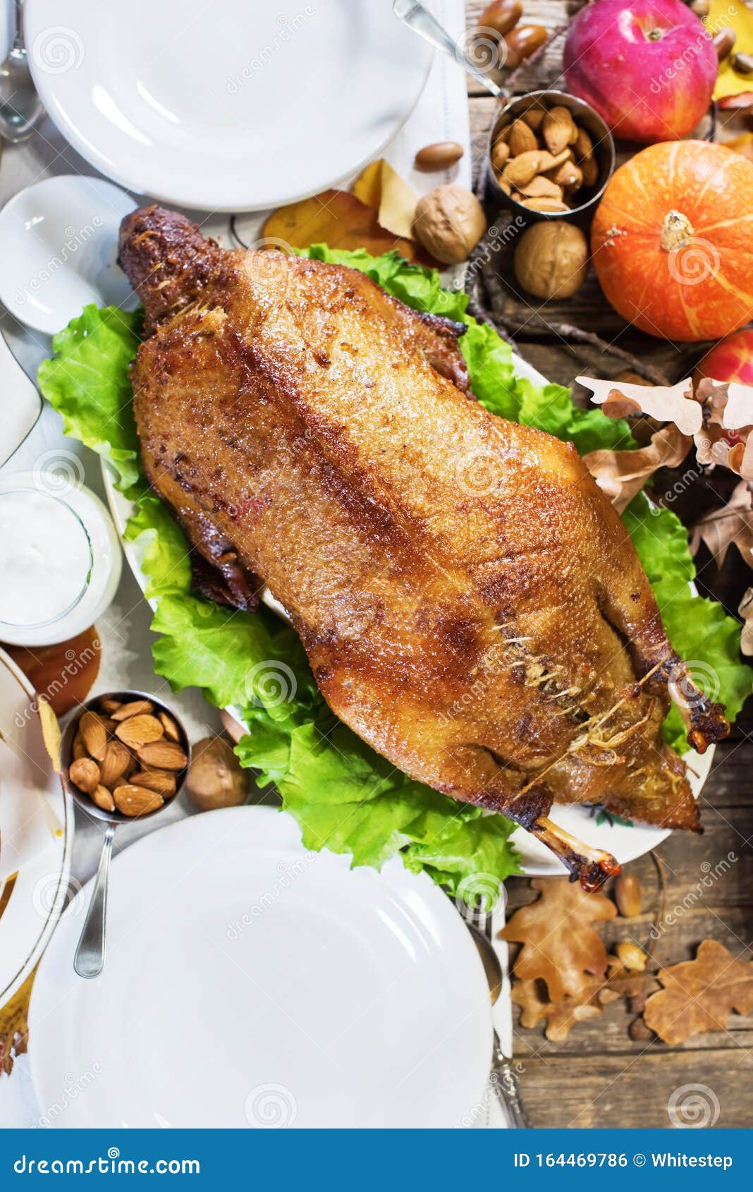 Roasted Whole Duck On Thanksgiving Day Traditional Stock Photo - Image of roast, happy: 164469786