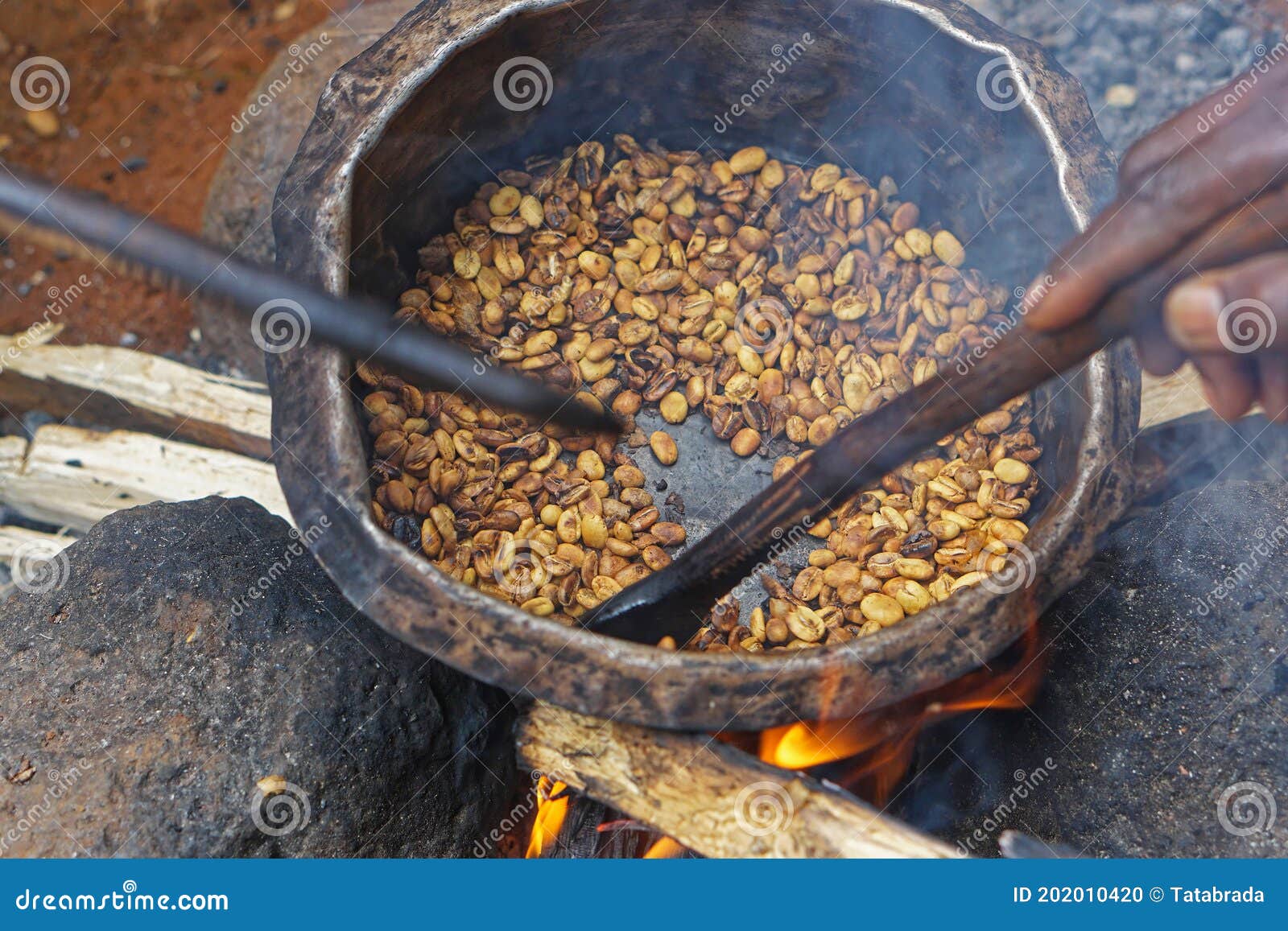 Roasting coffee pot stock photo. Image of fire, tanzania 202010420