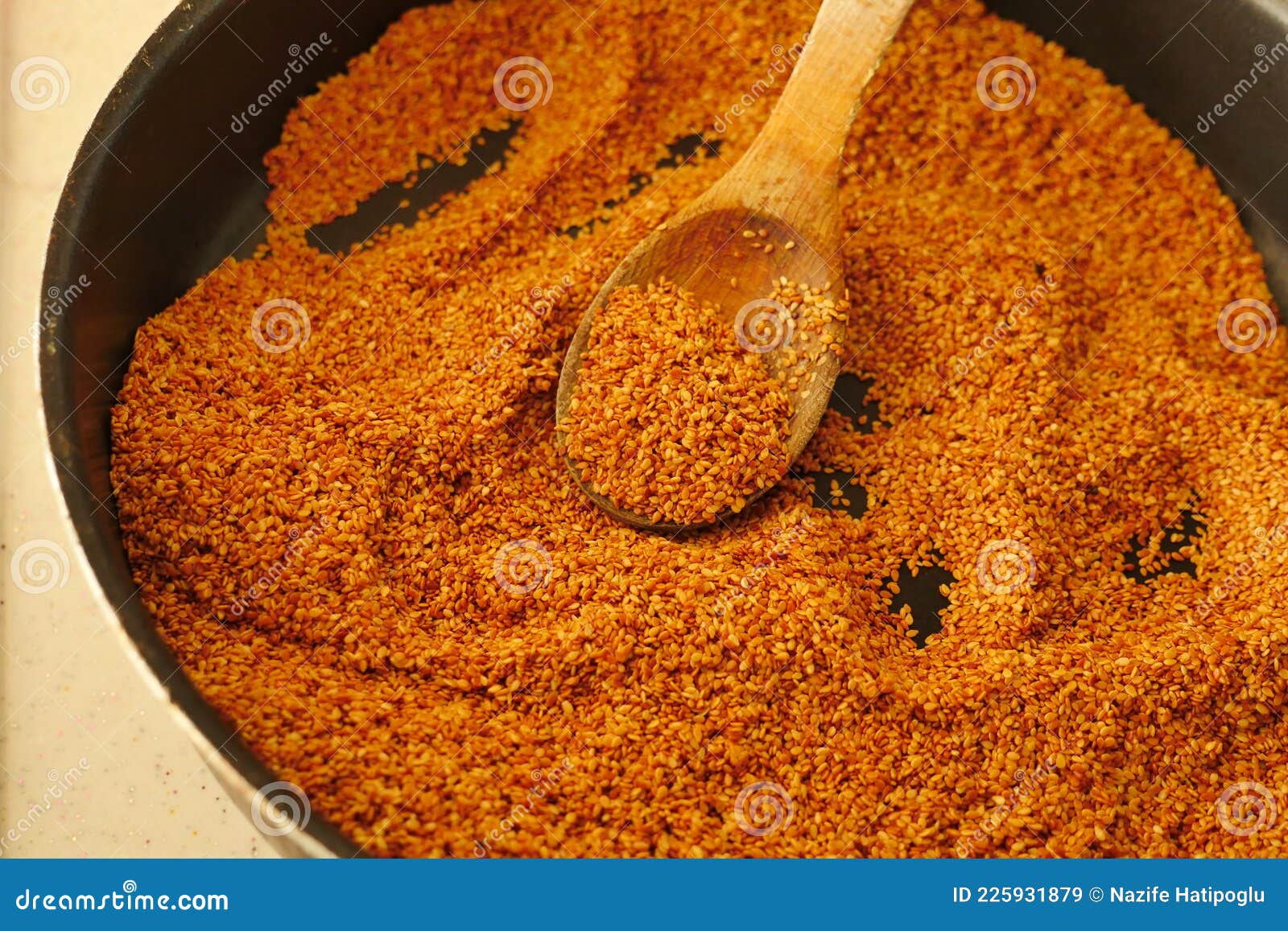 Roasting Sesame on the Stove, Fresh Sesame Roasting Process, Roasted