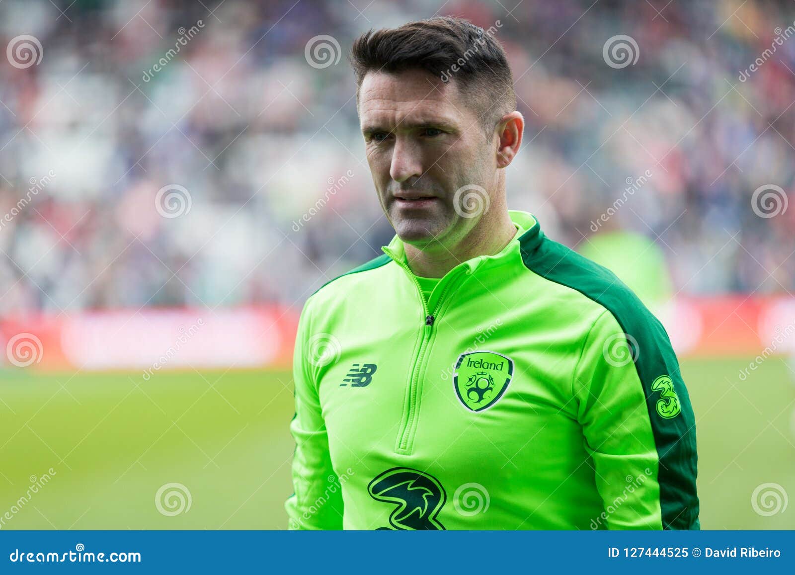 Steaua Bucuresti players warm up with UEFA Champions League match balls  Stock Photo - Alamy