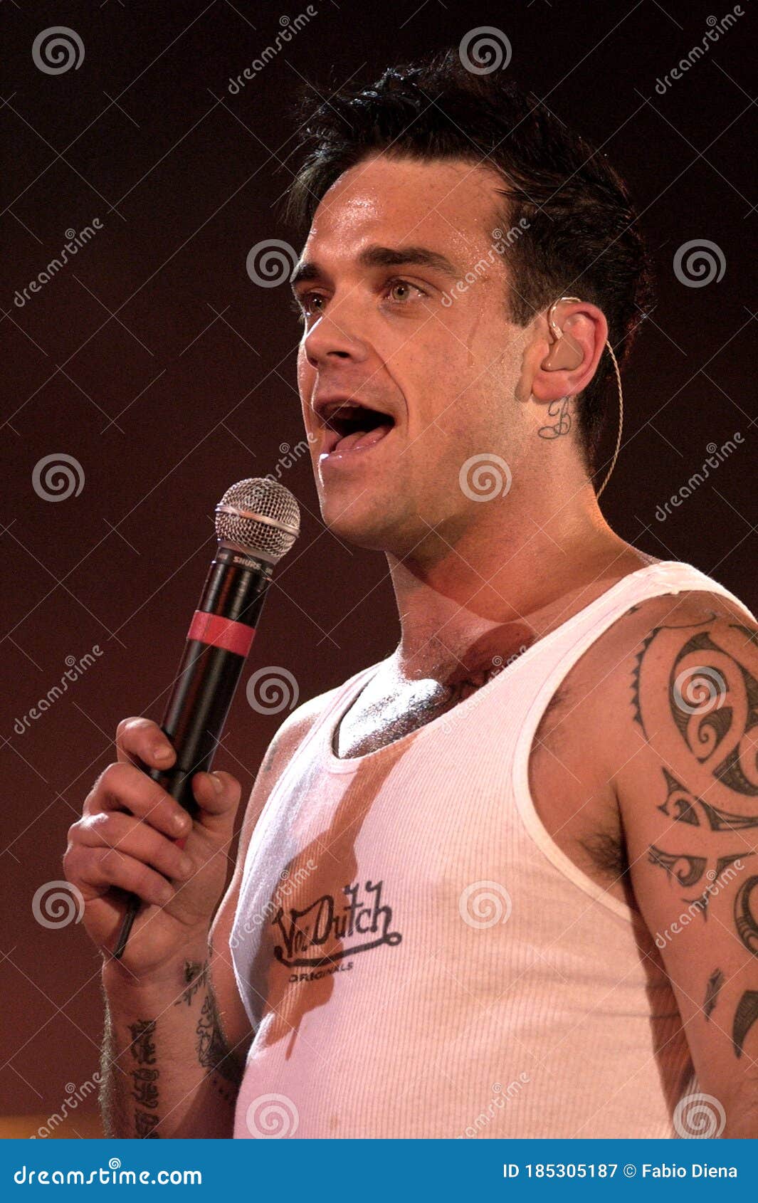 robbie williams tour italy