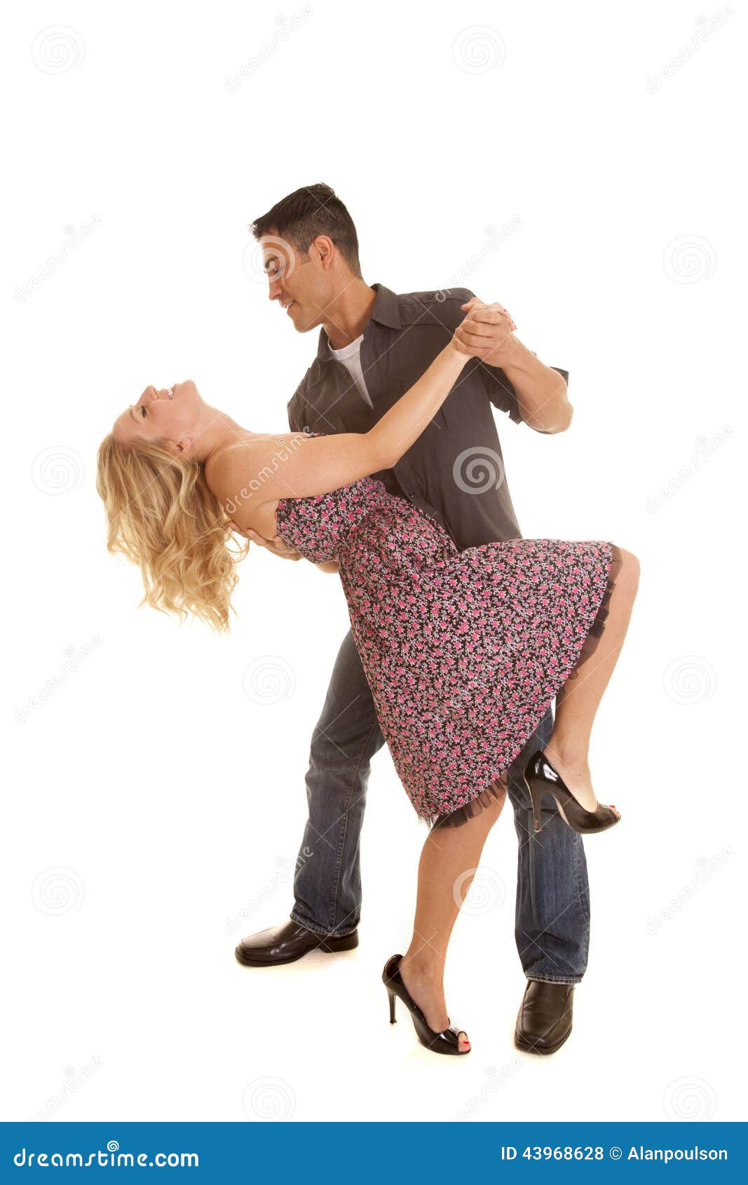 Танец мужа и жены