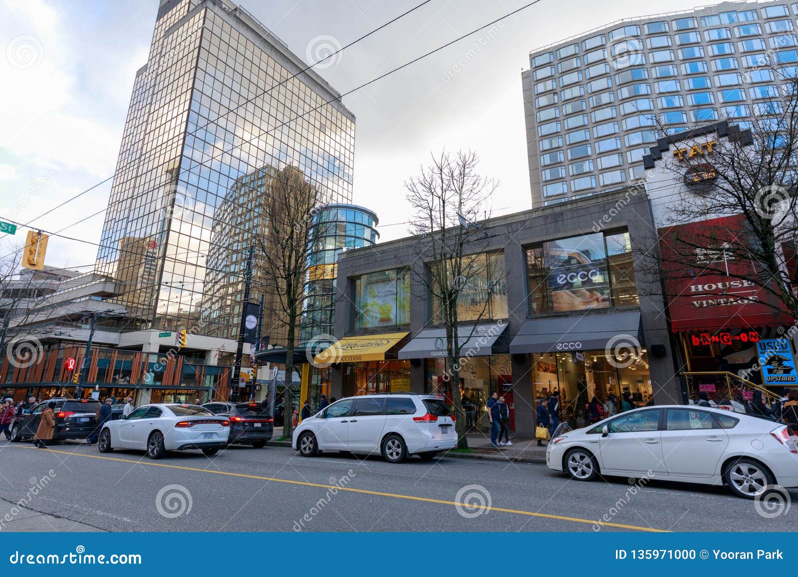 Robson Street of Downtown Shopping District in Vancouver BC Editorial Image  - Image of columbia, downtown: 135971000
