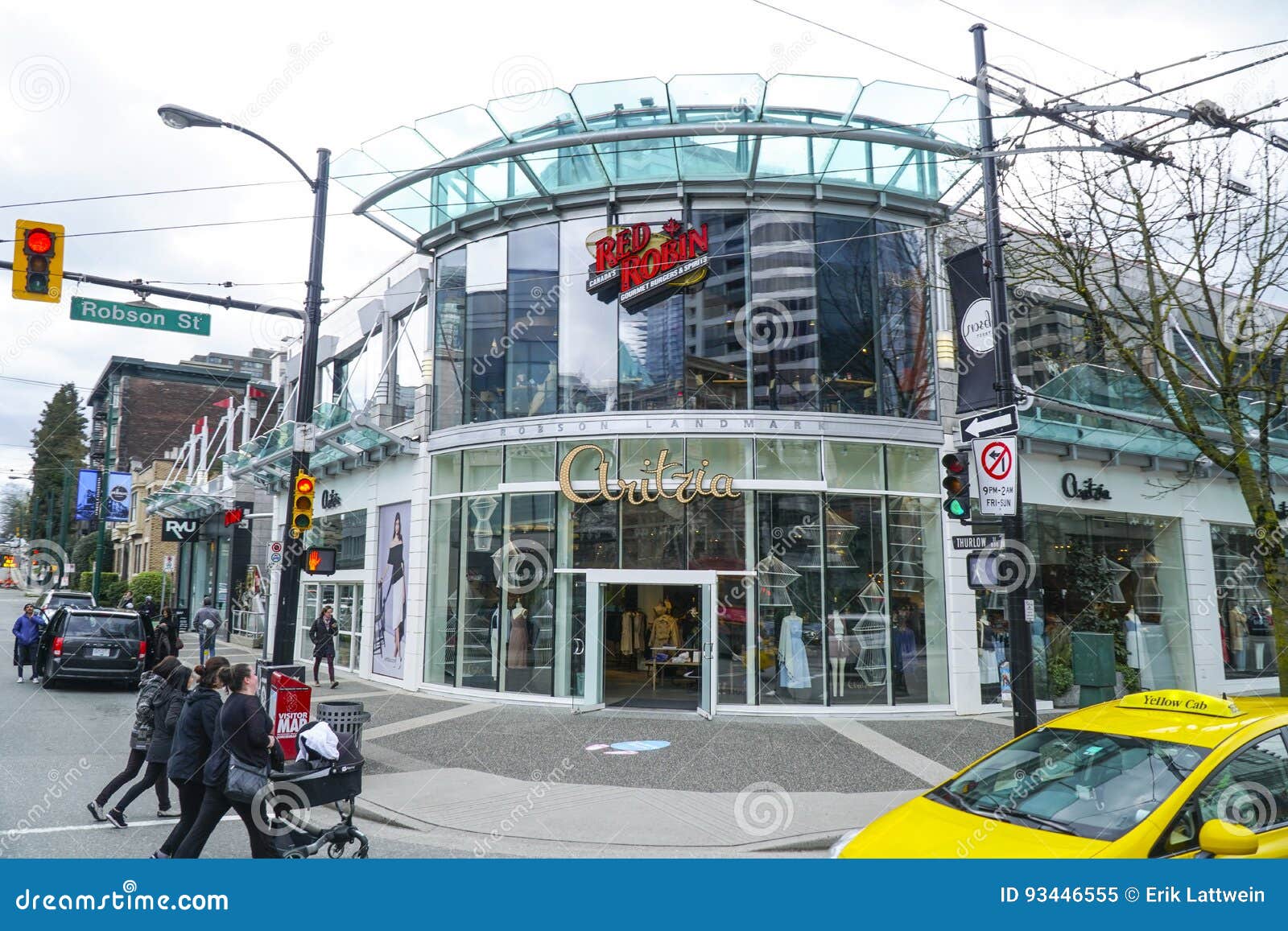 Robson Street in Vancouver - Main Shopping Mile in the City - VANCOUVER -  CANADA - APRIL 12, 2017 Editorial Image - Image of sightseeing, people:  93446555