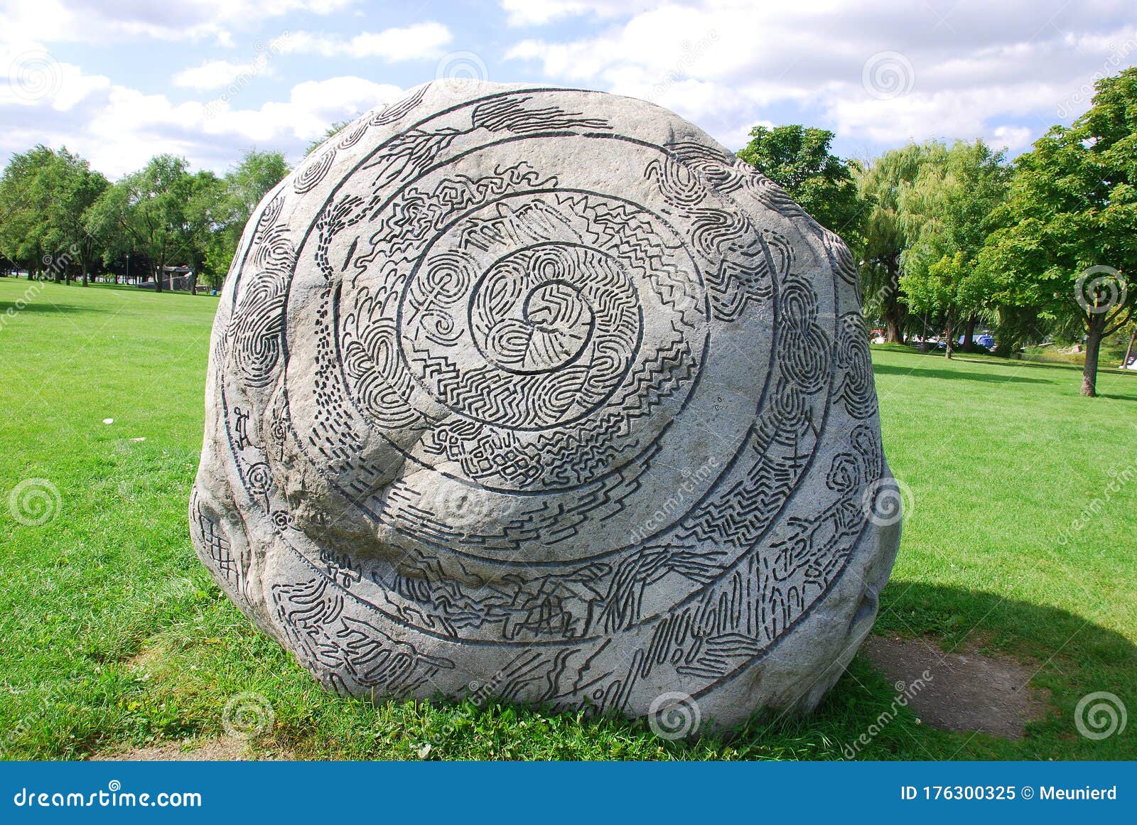 Rock Carving Boulder Downtown Montreal Stock Image Image of lump