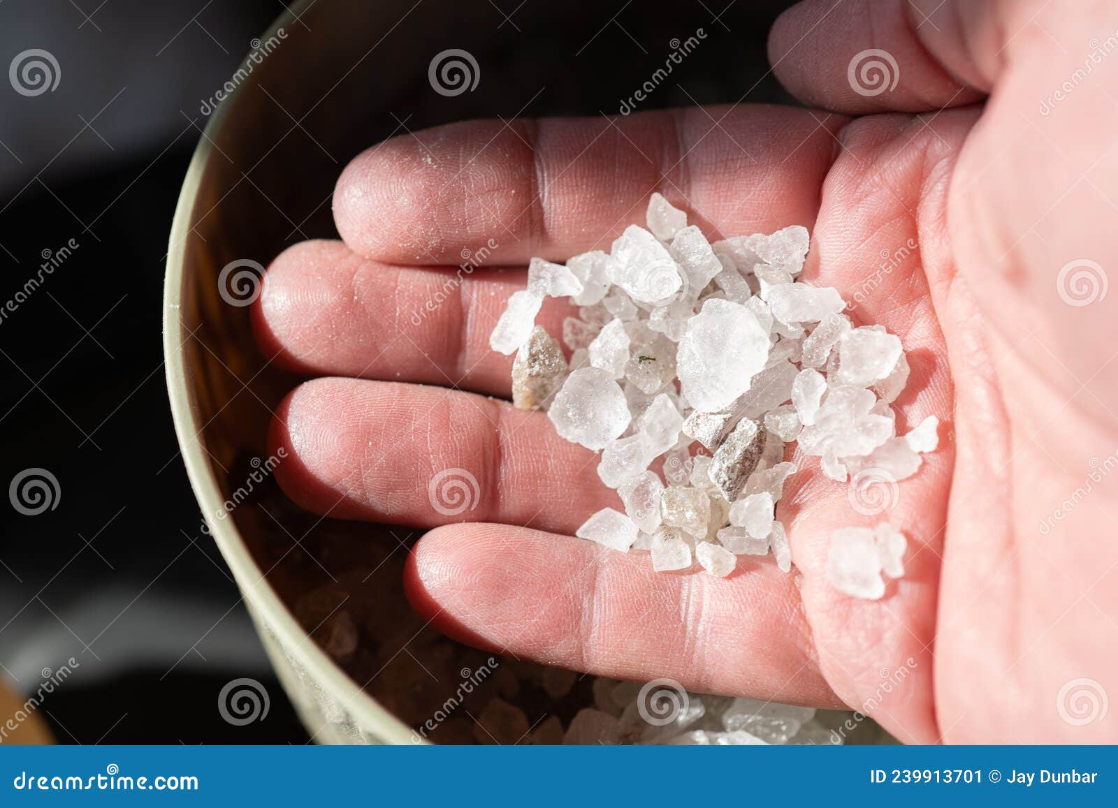 Close-up of rock salt for ice melting Stock Photo - Alamy