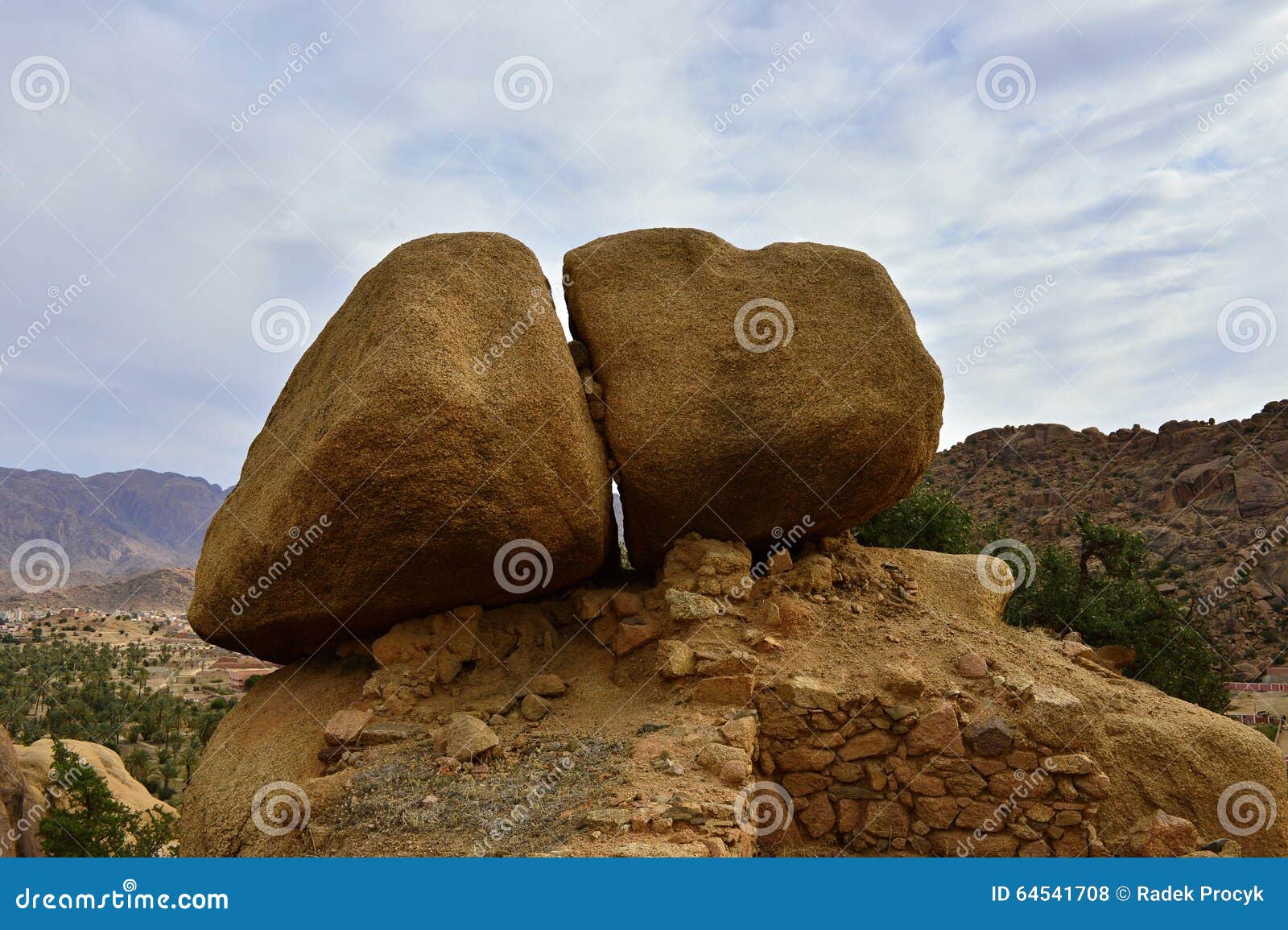 rocks in tafroute