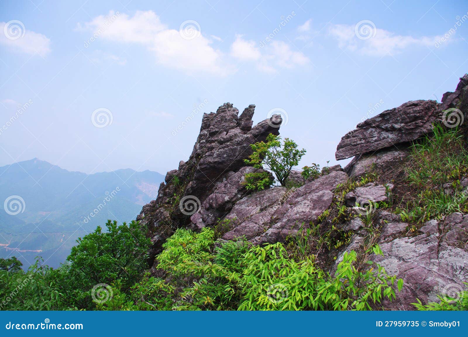 rocks on the top of mountain
