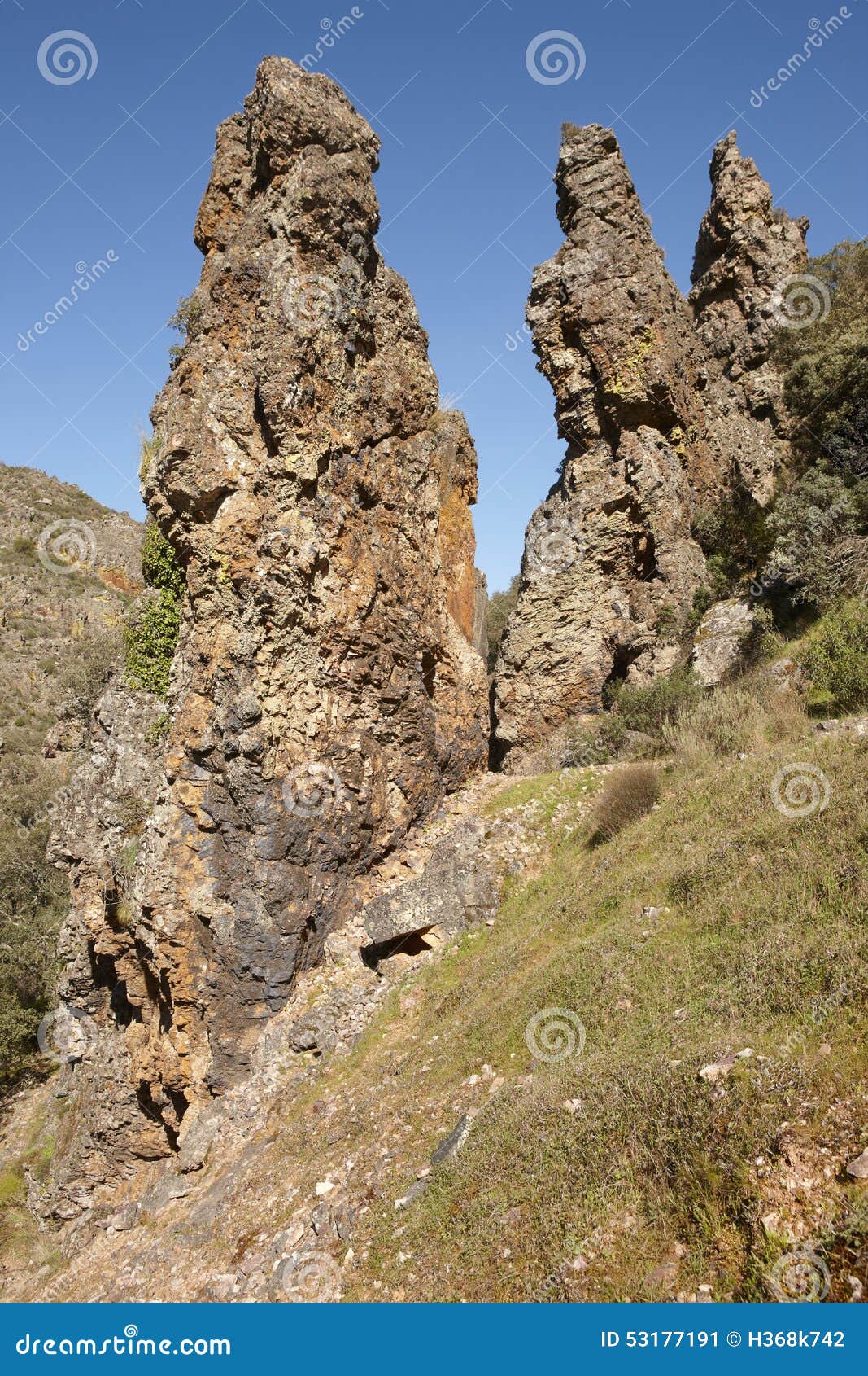 rocky pinnacles landscape in boqueron route. cabaneros, spain