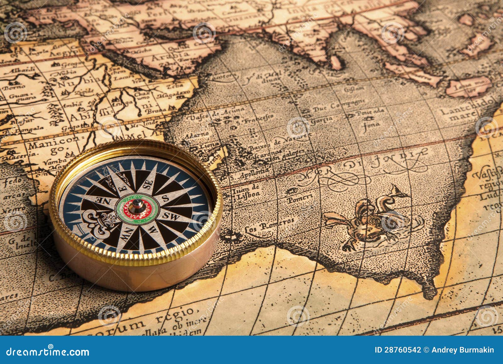 Rocznika Kompas I Stara Mapa Zdjęcie Stock - Obraz złożonej z historia,  arte: 28760542