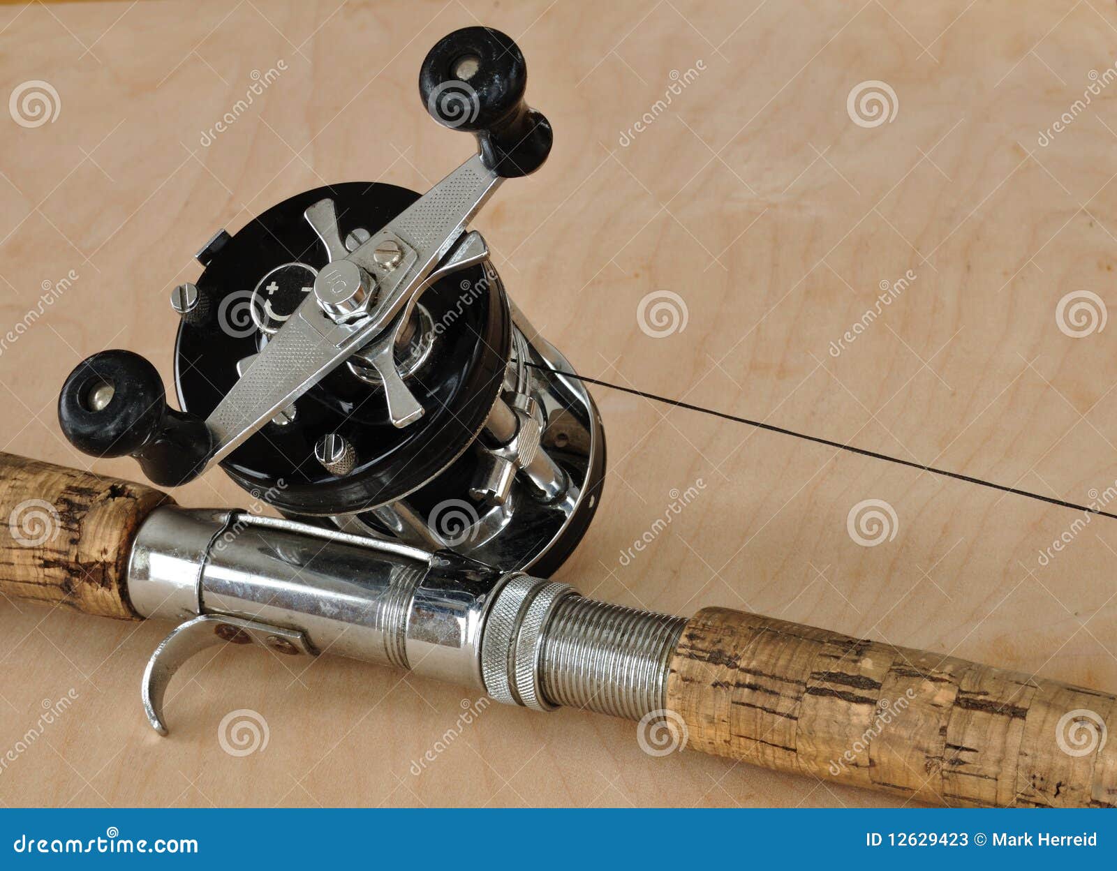11,524 Bait Casting Reel Royalty-Free Images, Stock Photos & Pictures