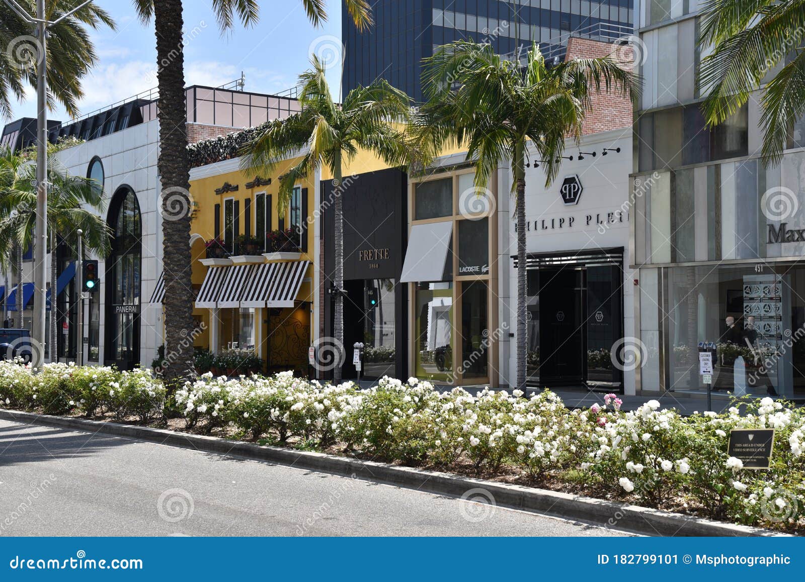 Beverly Hills, CA/USA - July 12, 2020: Long line of socially distancing  customers in face masks wait outside the Louis Vuitton store Rodeo Drive  Stock Photo - Alamy