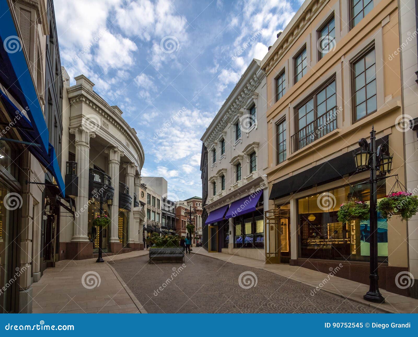 The deserted Wilshire Boulevard at night, Rodeo Drive, Beverly