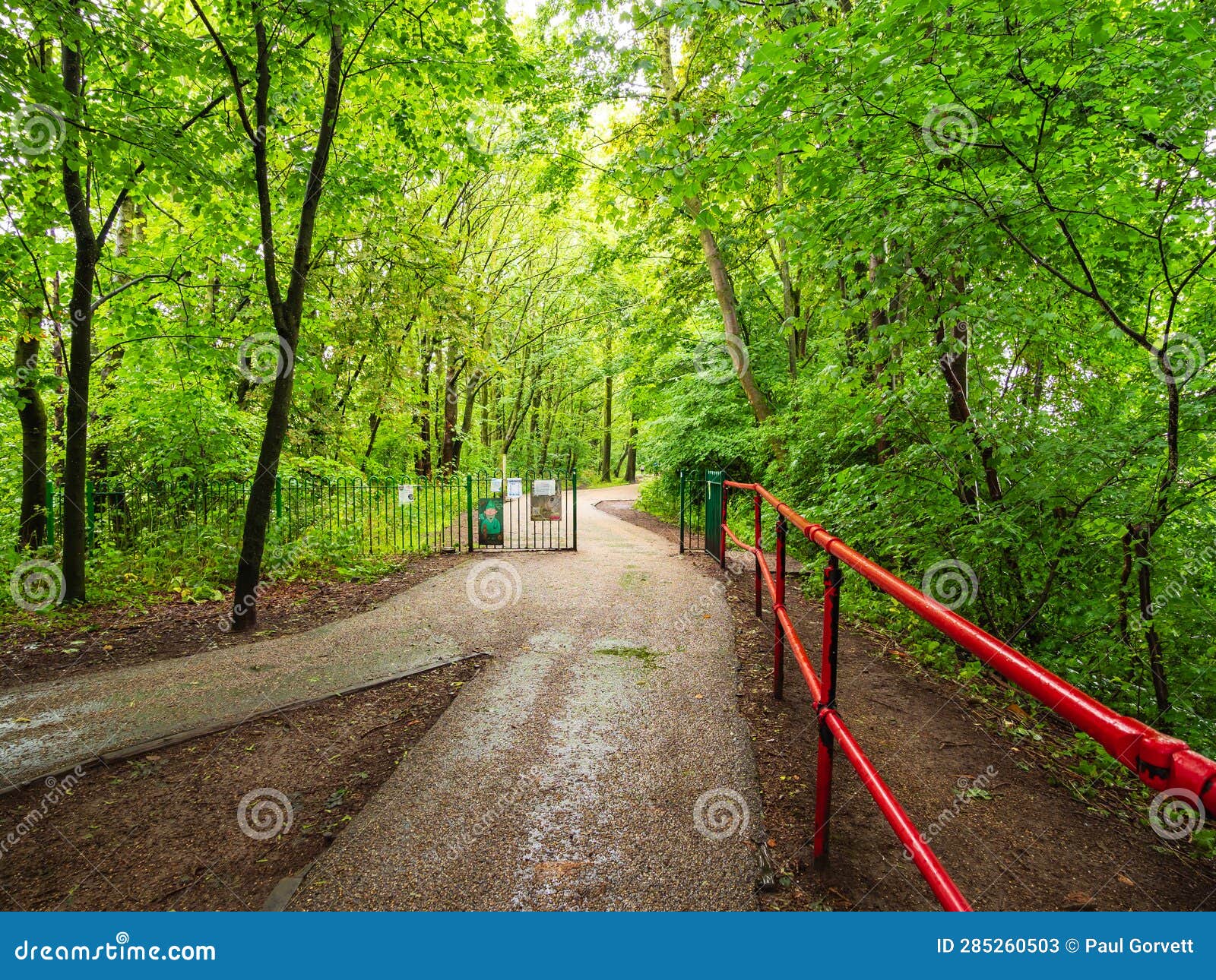 roe green loopline traffic free walking and cycling route that starts in monton