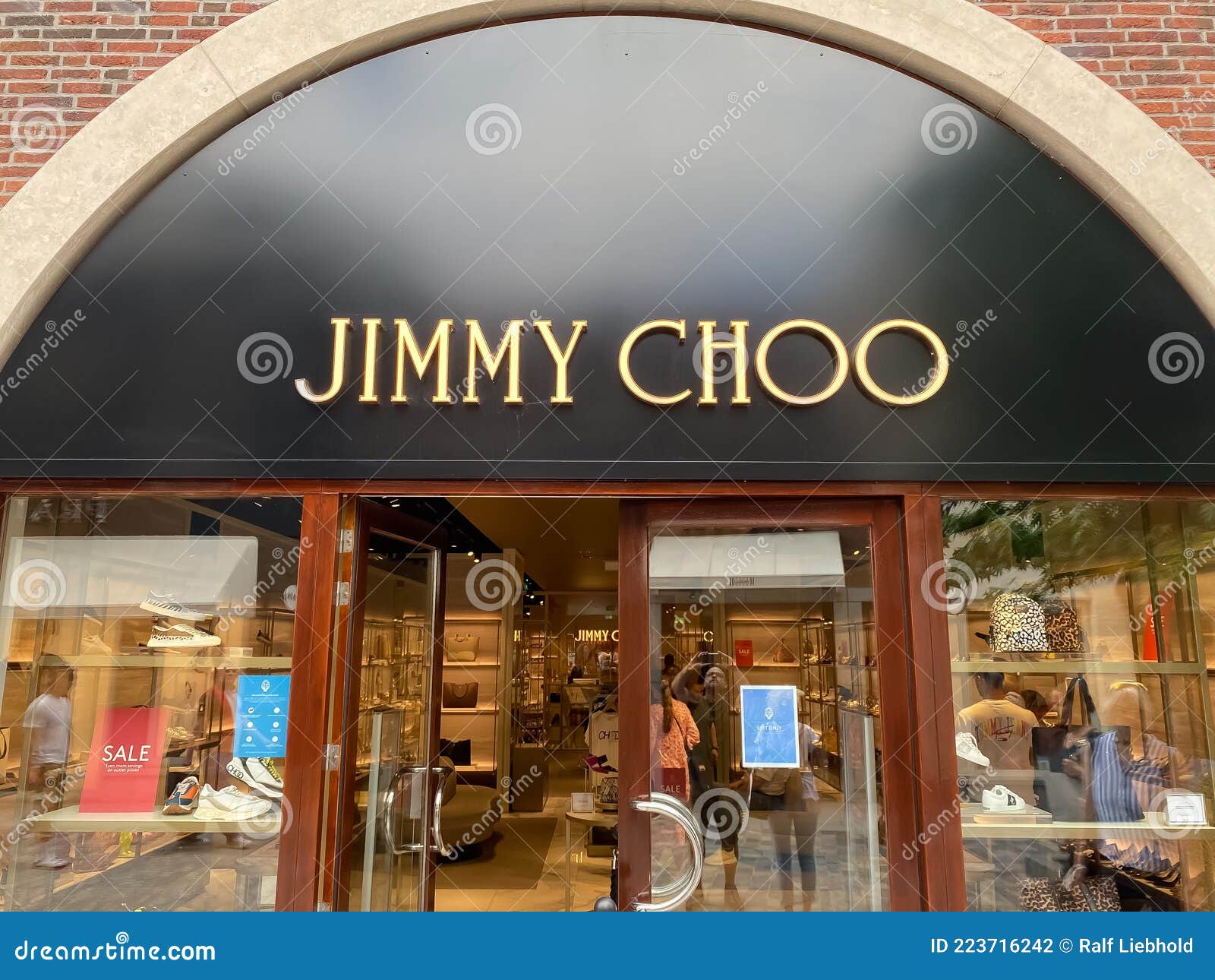 View on Store Facade with Logo Lettering of Jimmy Choo Designer Shoes  Editorial Photography - Image of outlet, sign: 223716242