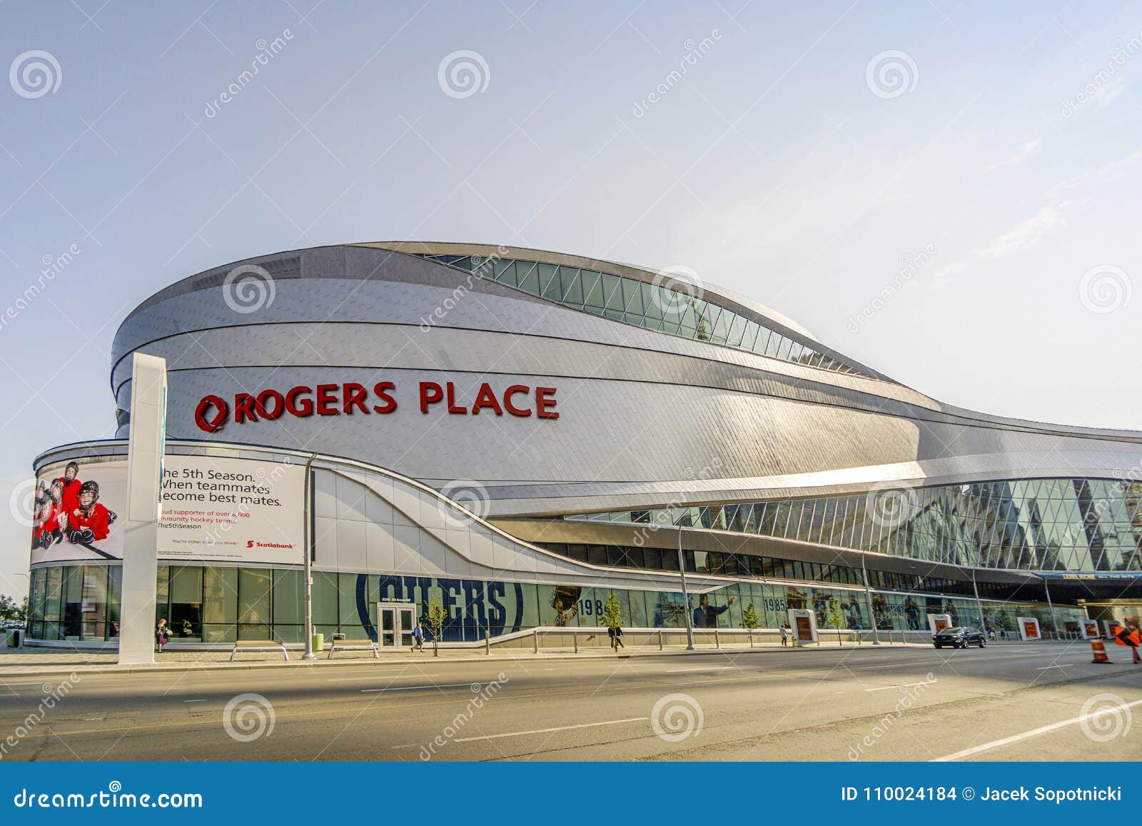 Scotiabank Arena Exterior Stock Photos - Free & Royalty-Free Stock Photos  from Dreamstime