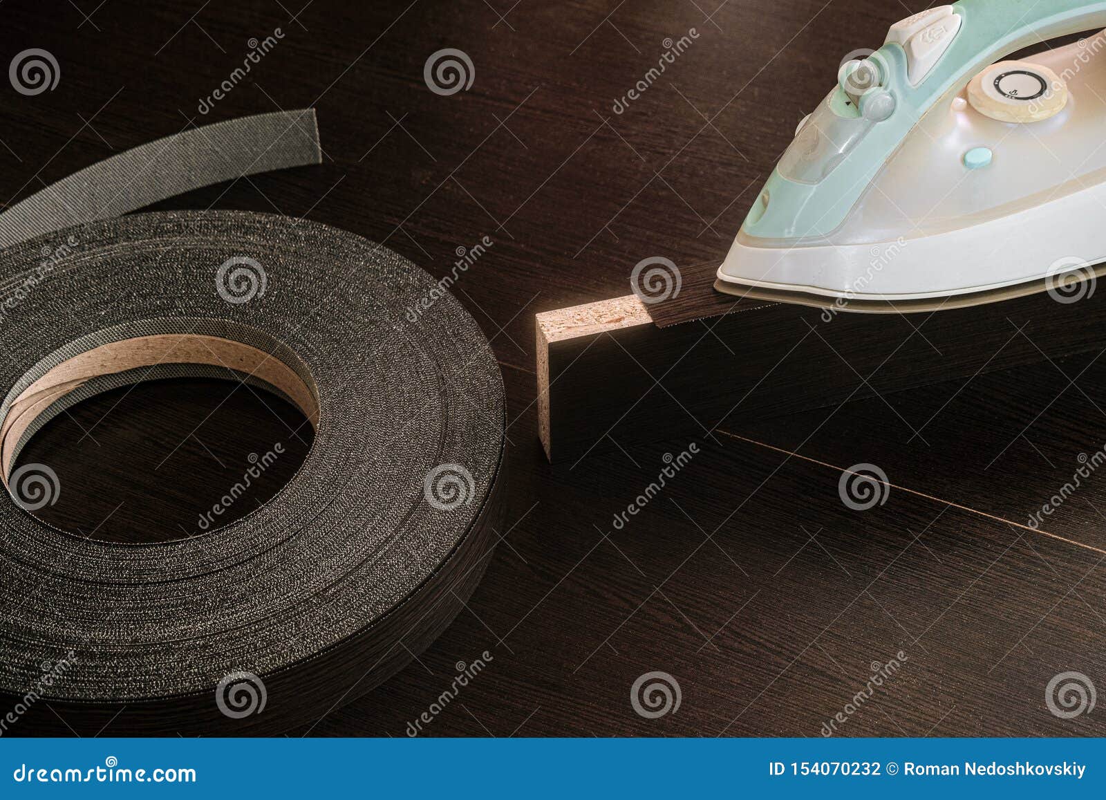 roll melamine edge for finishing of furniture and hot smoothing-iron used for gluing edges