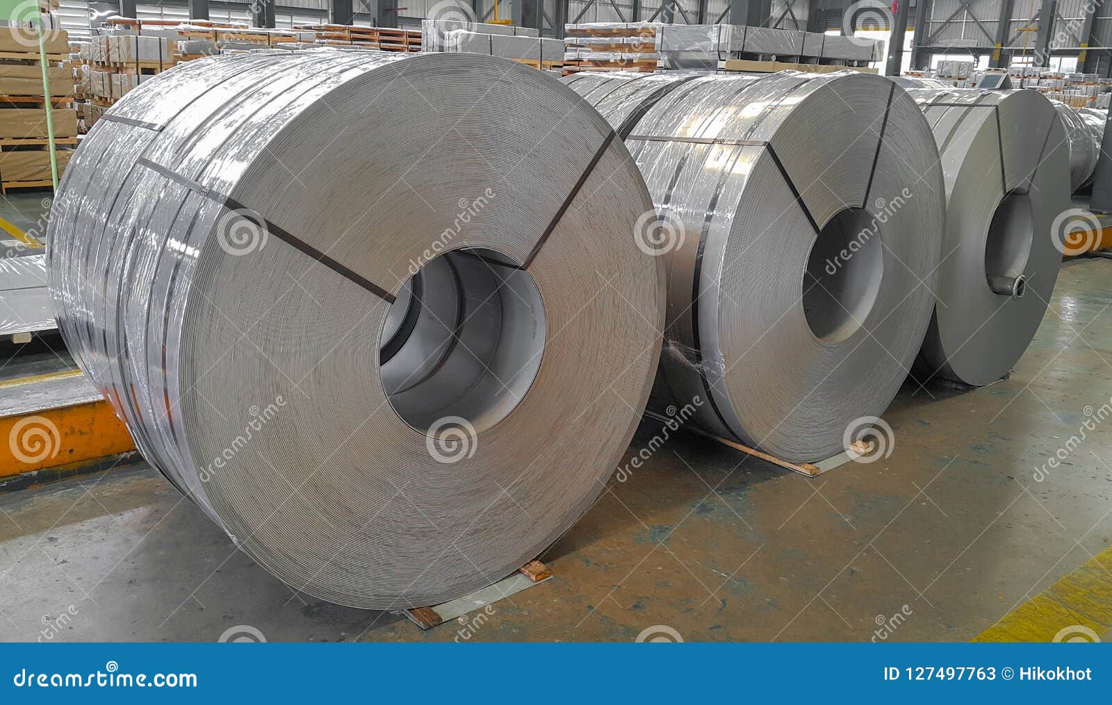 Pipe manufacturing plant. Large diameter Metal pipes factory welding the rolled  metal Stock Photo - Alamy