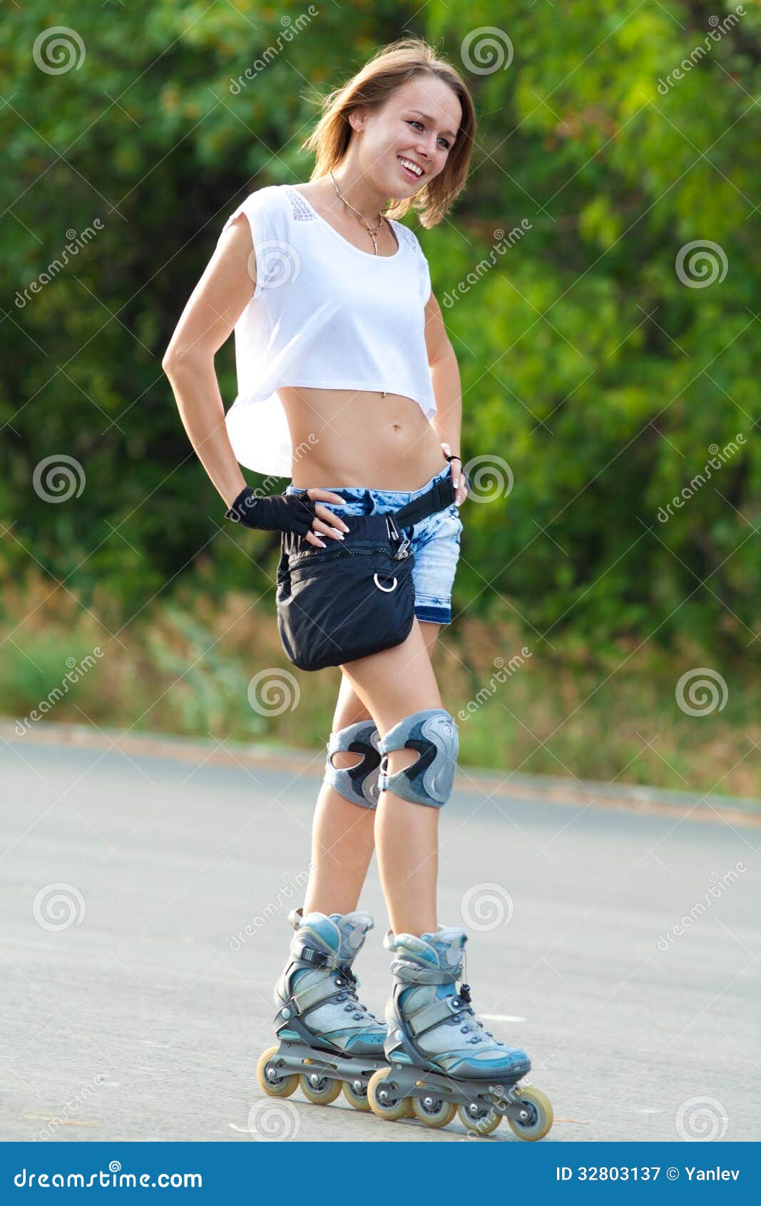 Roller Skate Girl Skating. Royalty Free Stock Photography - Image: 32803137