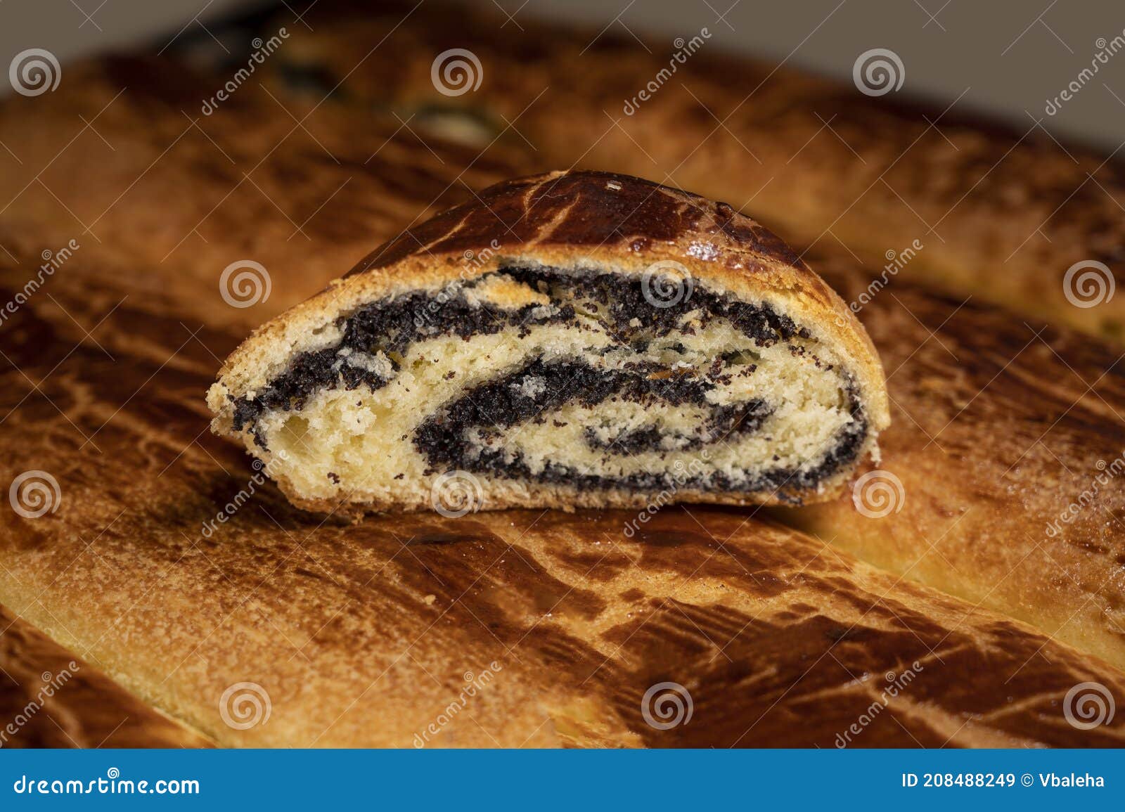 Rolling Cakes with Poppy Seed and Walnut Filling Stock Image Image of poppy, traditional