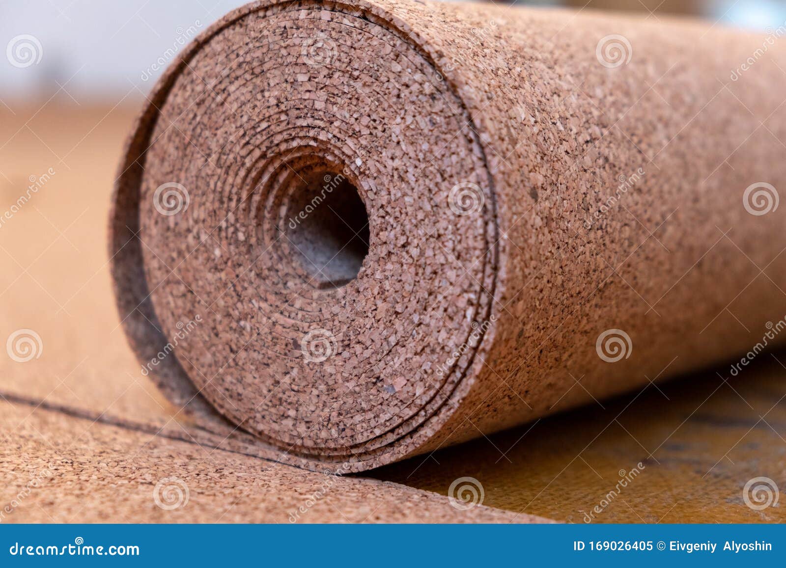 Rollo de corcho de madera imagen de archivo. Imagen de material - 169026405