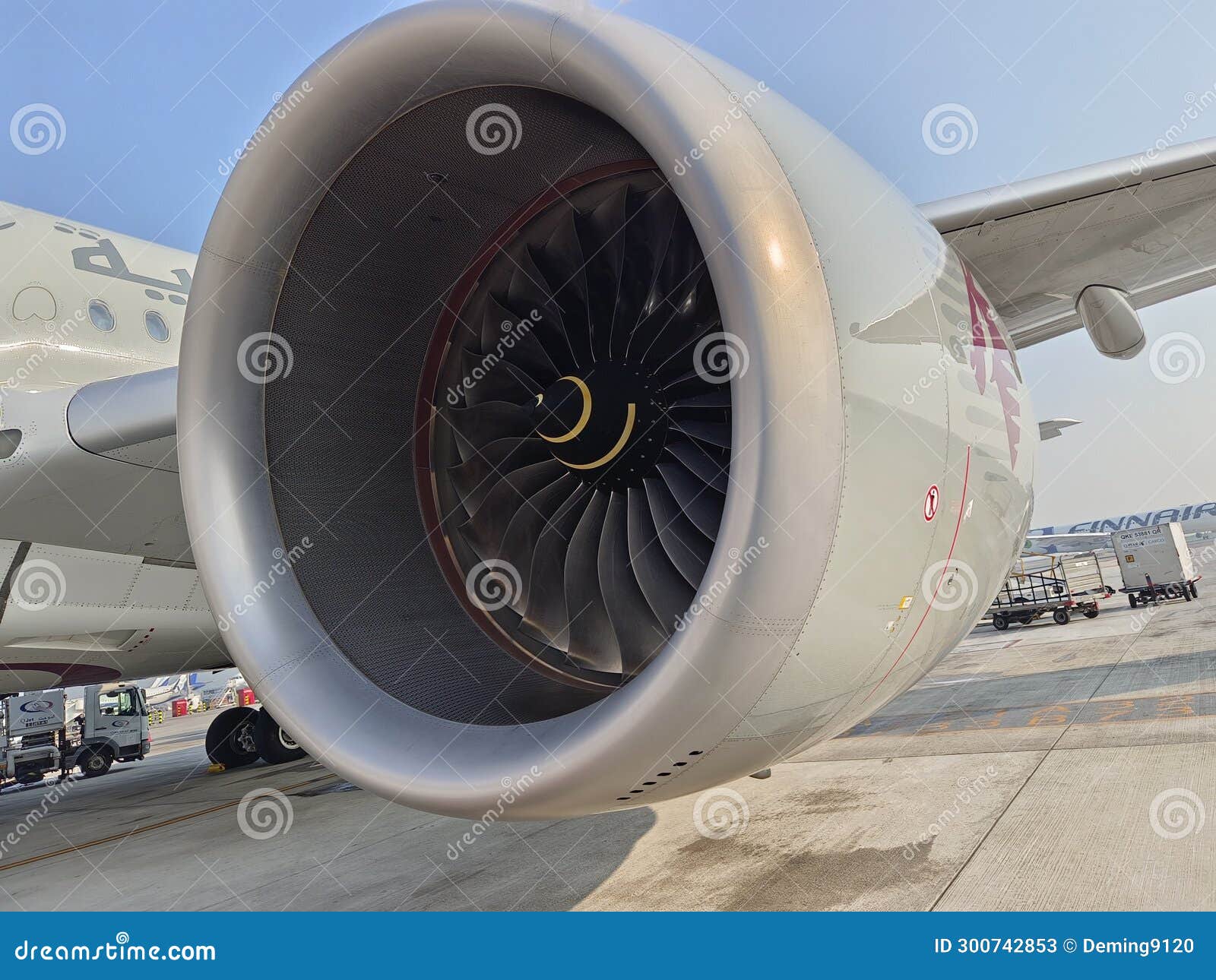 rolls-royce trent xwb-84 engine of qatar airways a350-900
