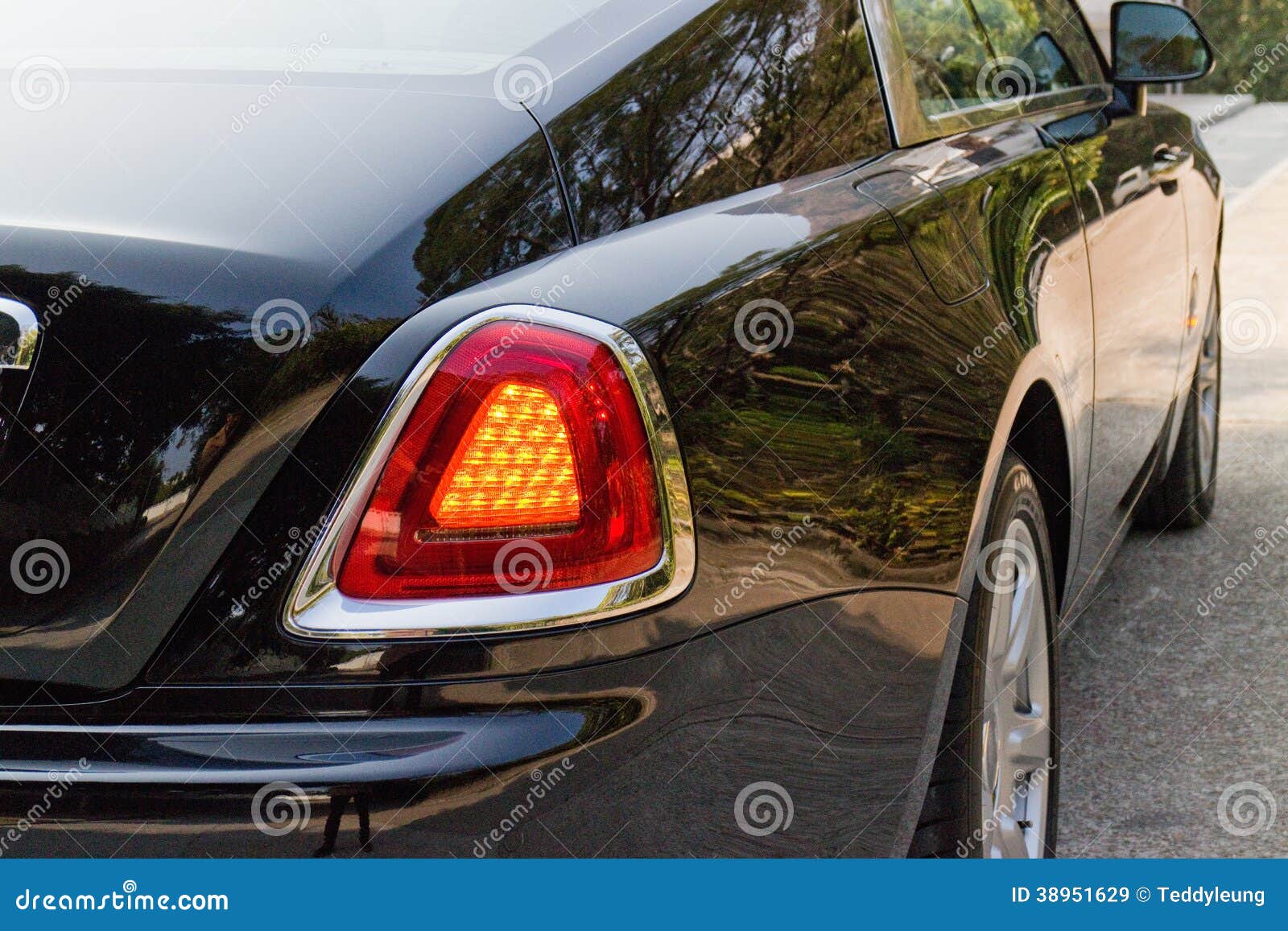 Wraith Led Light Editorial Stock Image of automobile, black: 38951629