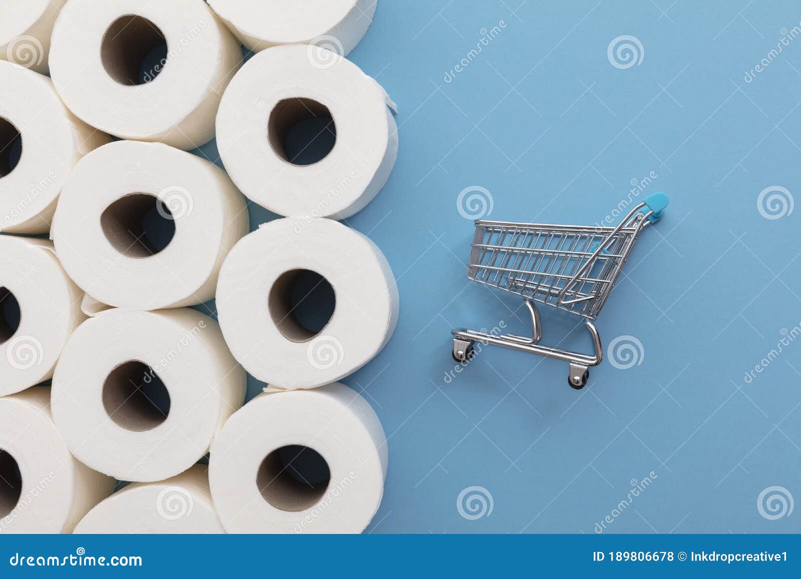 Rolo de papel higiênico branco com um carrinho de compras em um