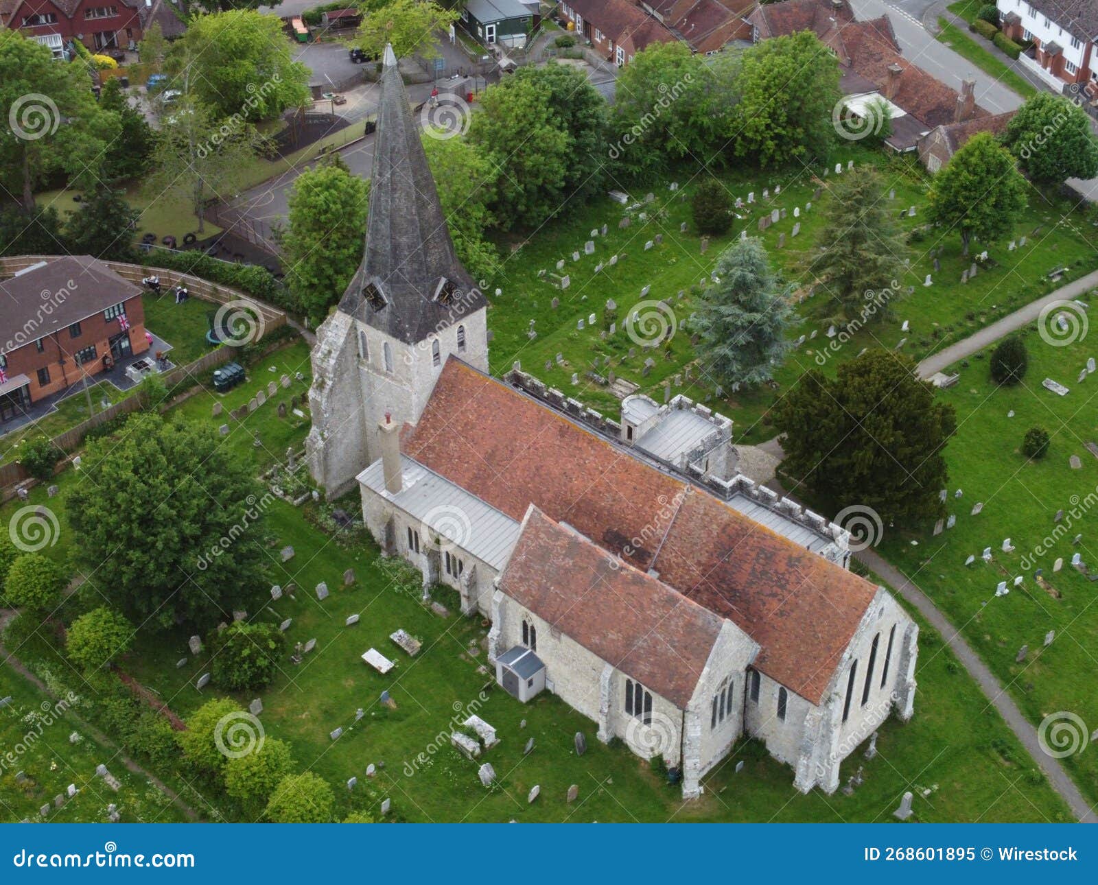 Rolvenden church in Kent stock image. Image of facades 268601895