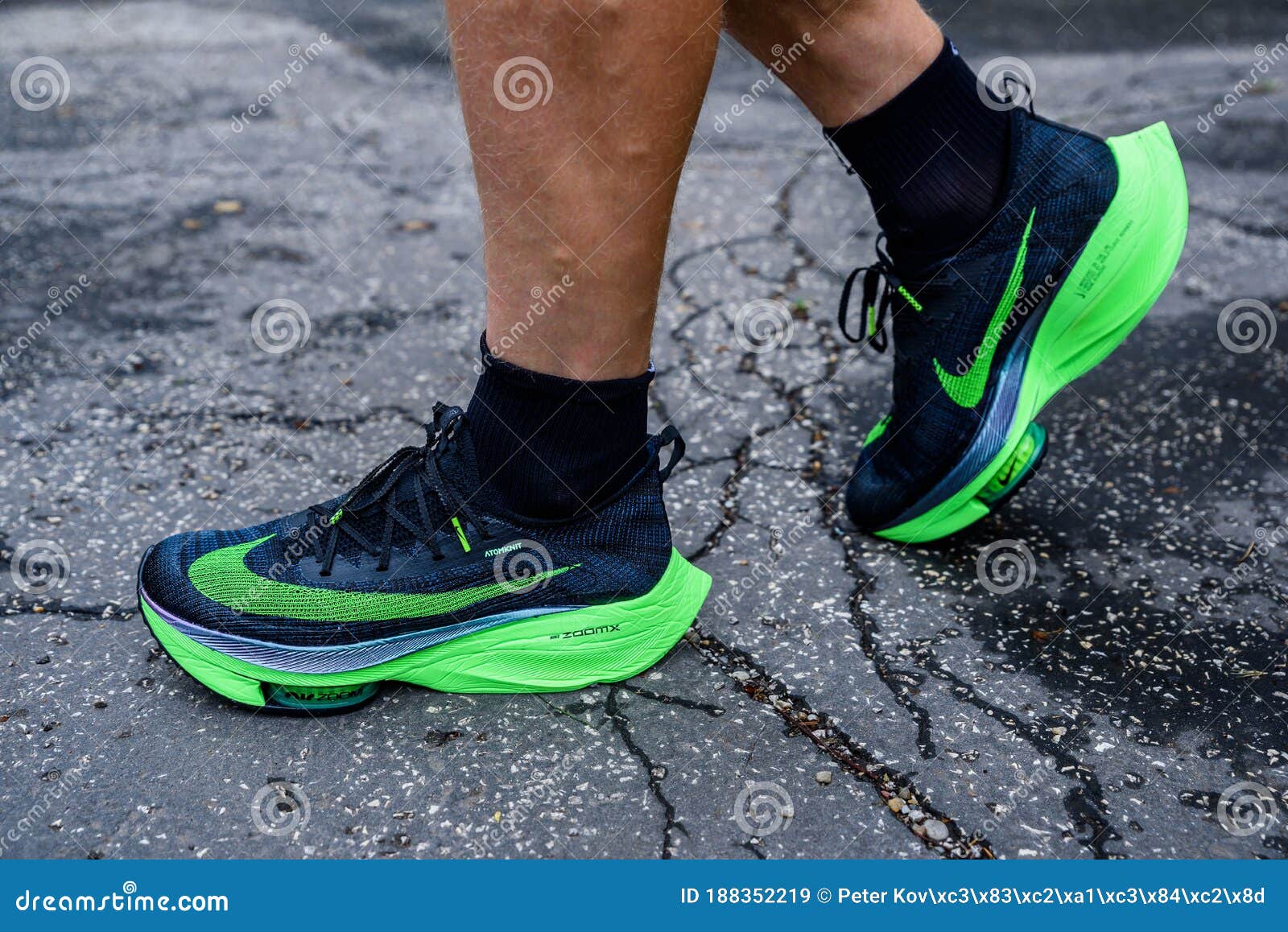 Roma Italia 23 De Junio De 2020 : Nike Zapatillas De Correr Alphafly Next. Polémico Zapato De Atletismo Sobre Piernas Atl Imagen de archivo editorial - Imagen de funcionario, kenia: 188352219