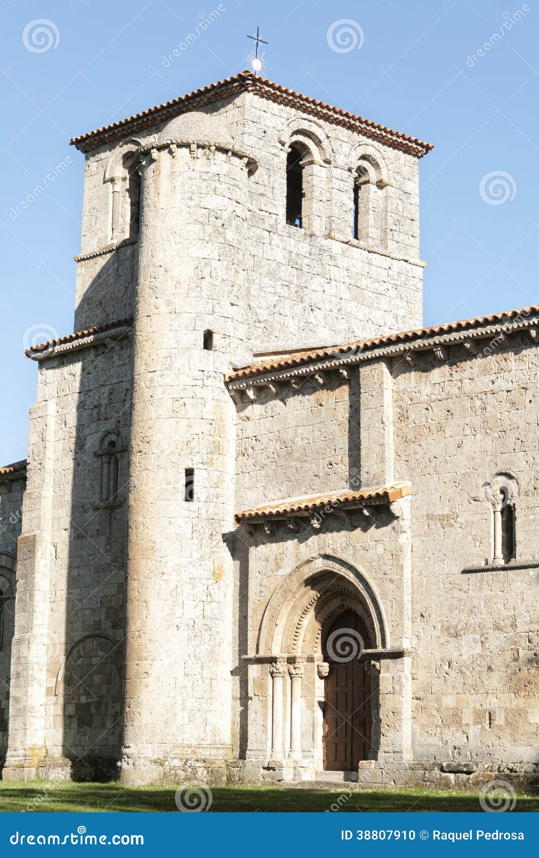 romanesque chapel