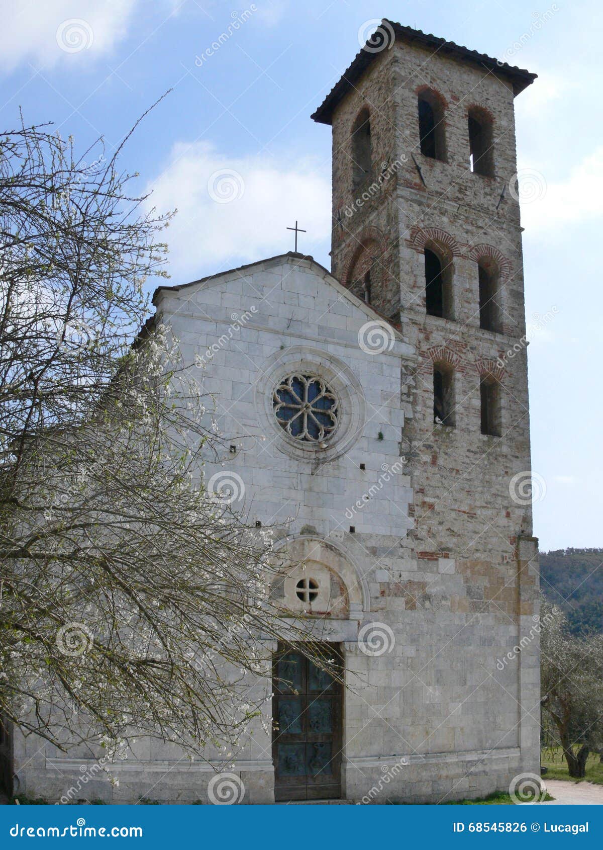 romanesque parish church of saints giovanni and felicita valdic