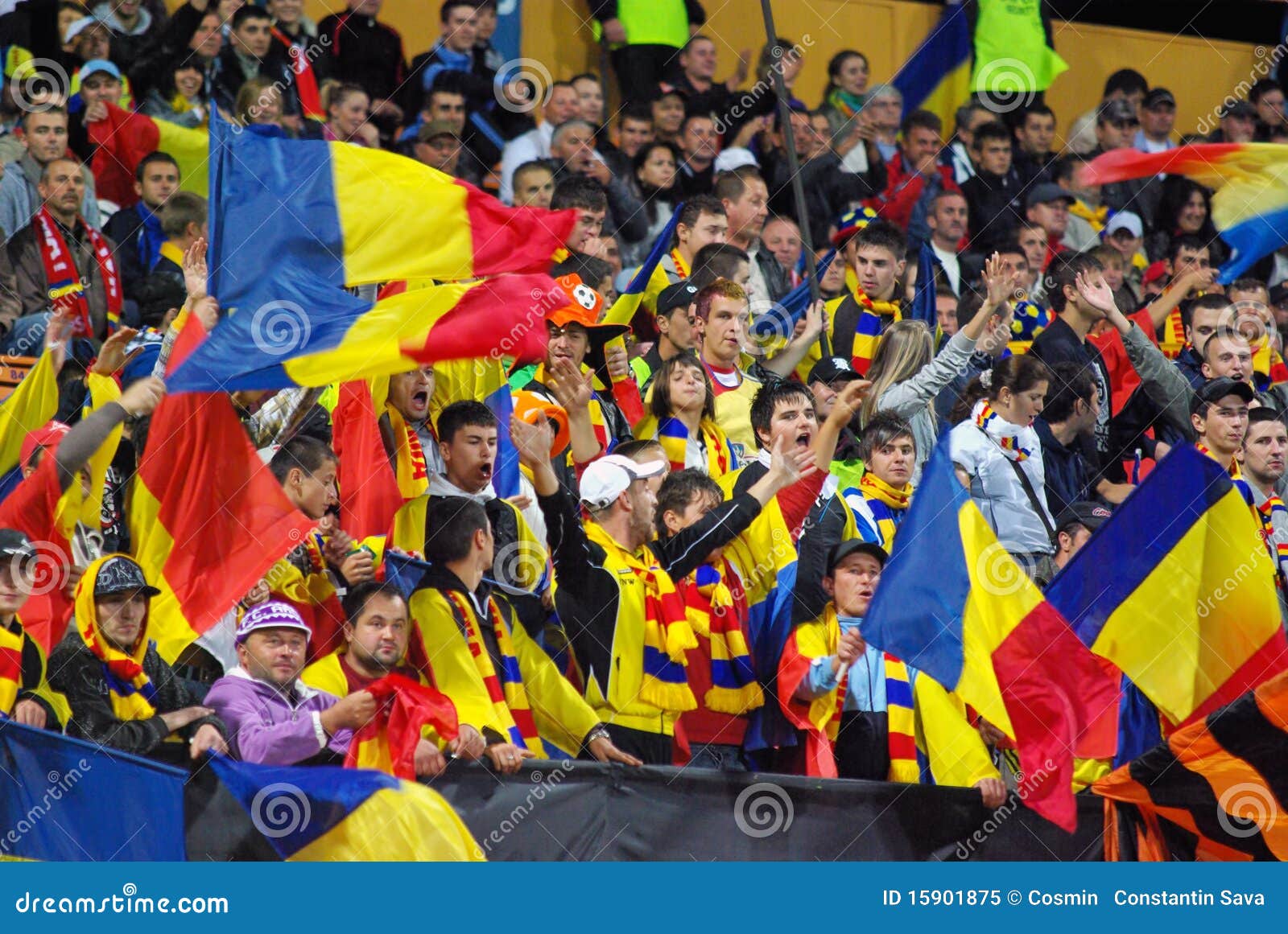 Romanian fans editorial image. Image of grass, events 15901875