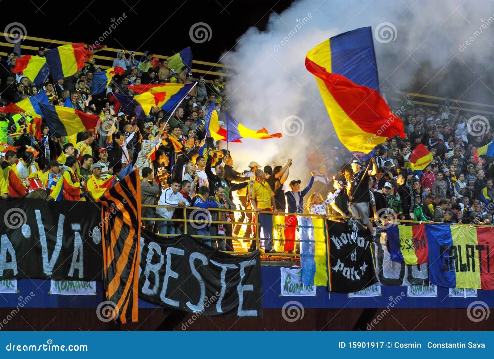 Romanian fans editorial photography. Image of encourage 15901917