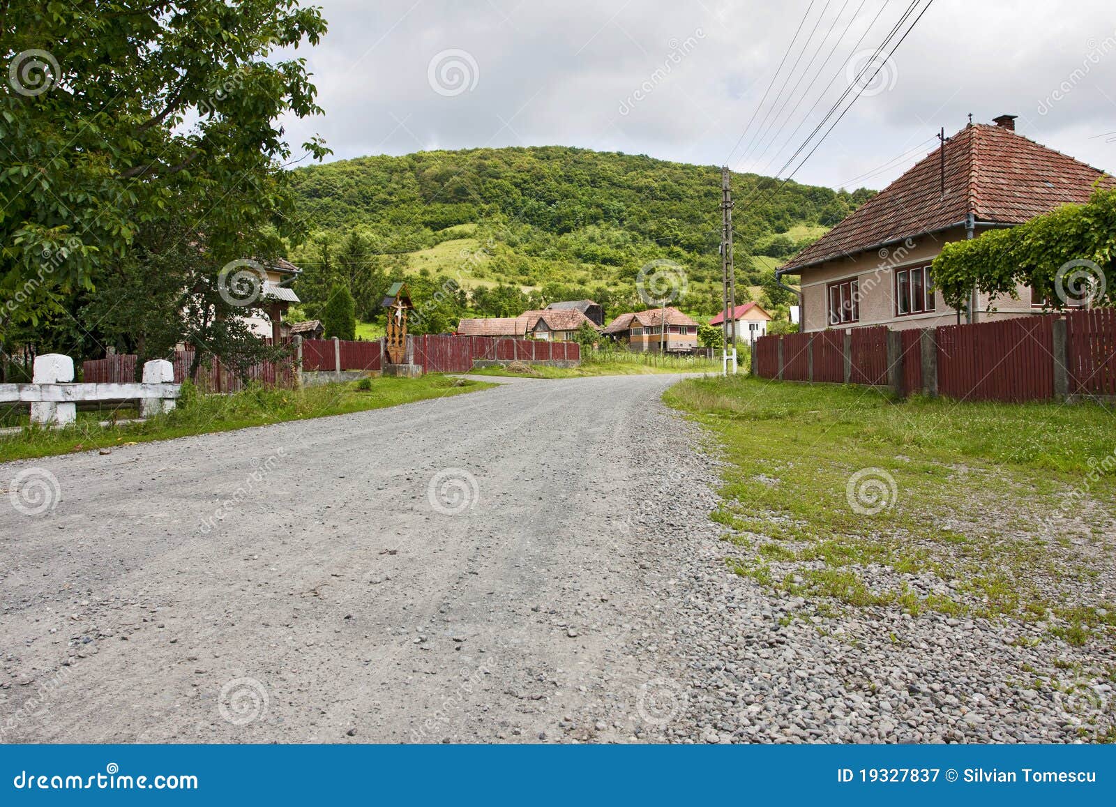 romanian village road